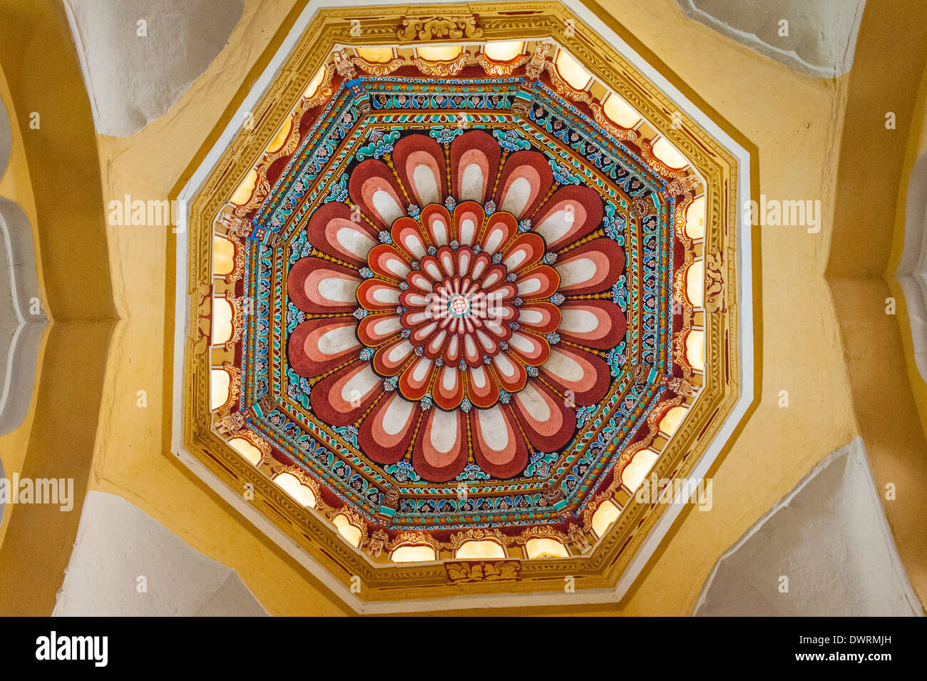 Le Sud de l'Inde du Sud Tamil Nadu Madurai Palais Thirumalai Nayakar 1636 trône sur le toit de la Chambre détail de plafond Banque D'Images