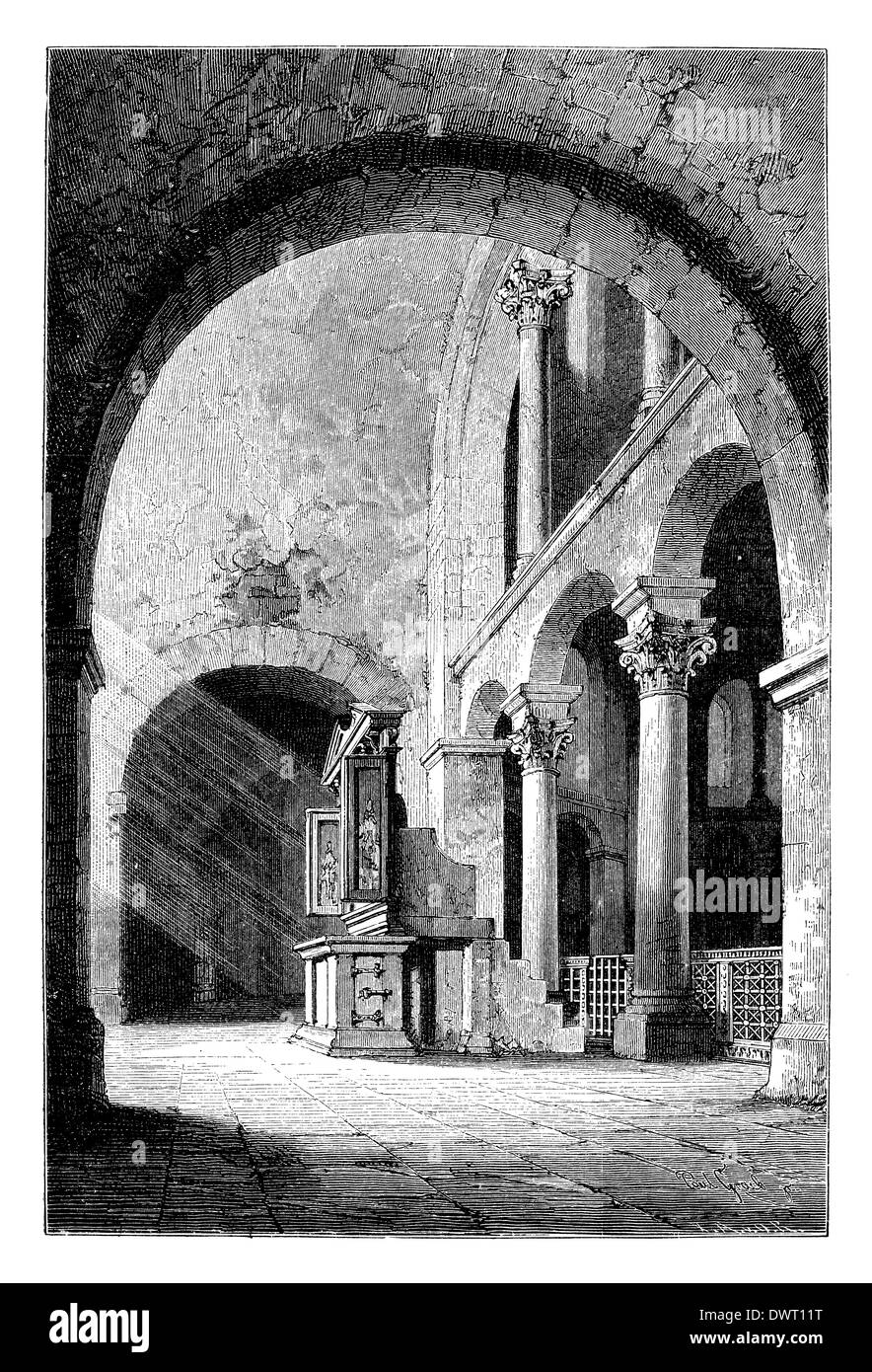 Hochmünster im Aachener Dom mit dem Stuhl Kaiser Karls des großen Banque D'Images