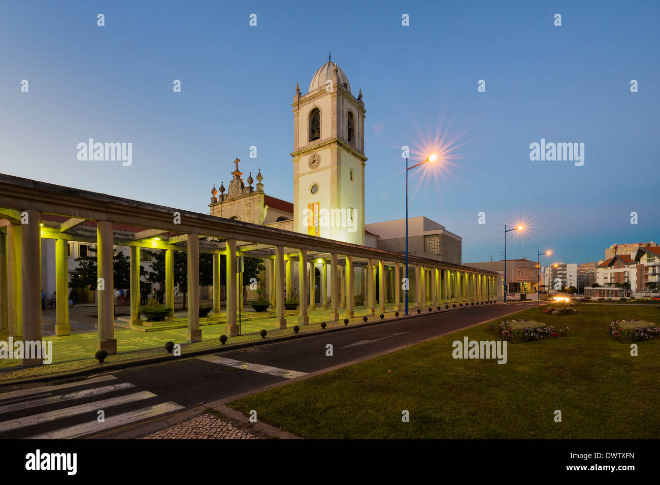 Cathédrale sé connue comme l'église de São Domingos au crépuscule, Aveiro, Beira, Portugal Banque D'Images