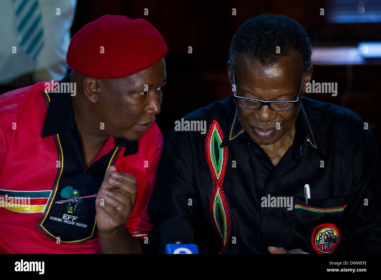 Commandant en chef des combattants de la liberté économique et de Julius Malema, Président de l'Inkatha Freedom Party Mangosuthu Banque D'Images