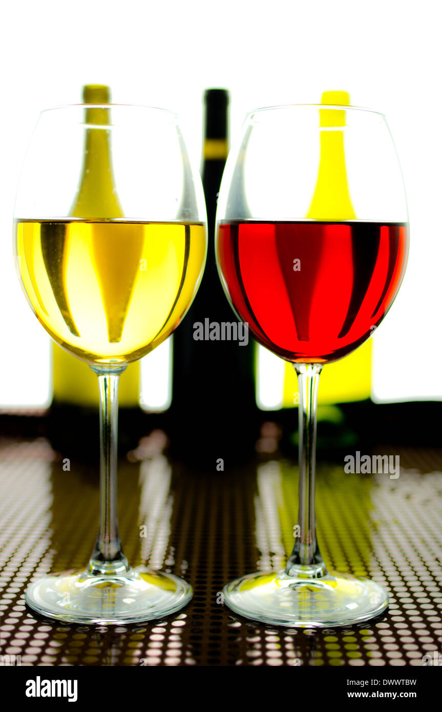Verres de vins blanc et rouge Banque D'Images