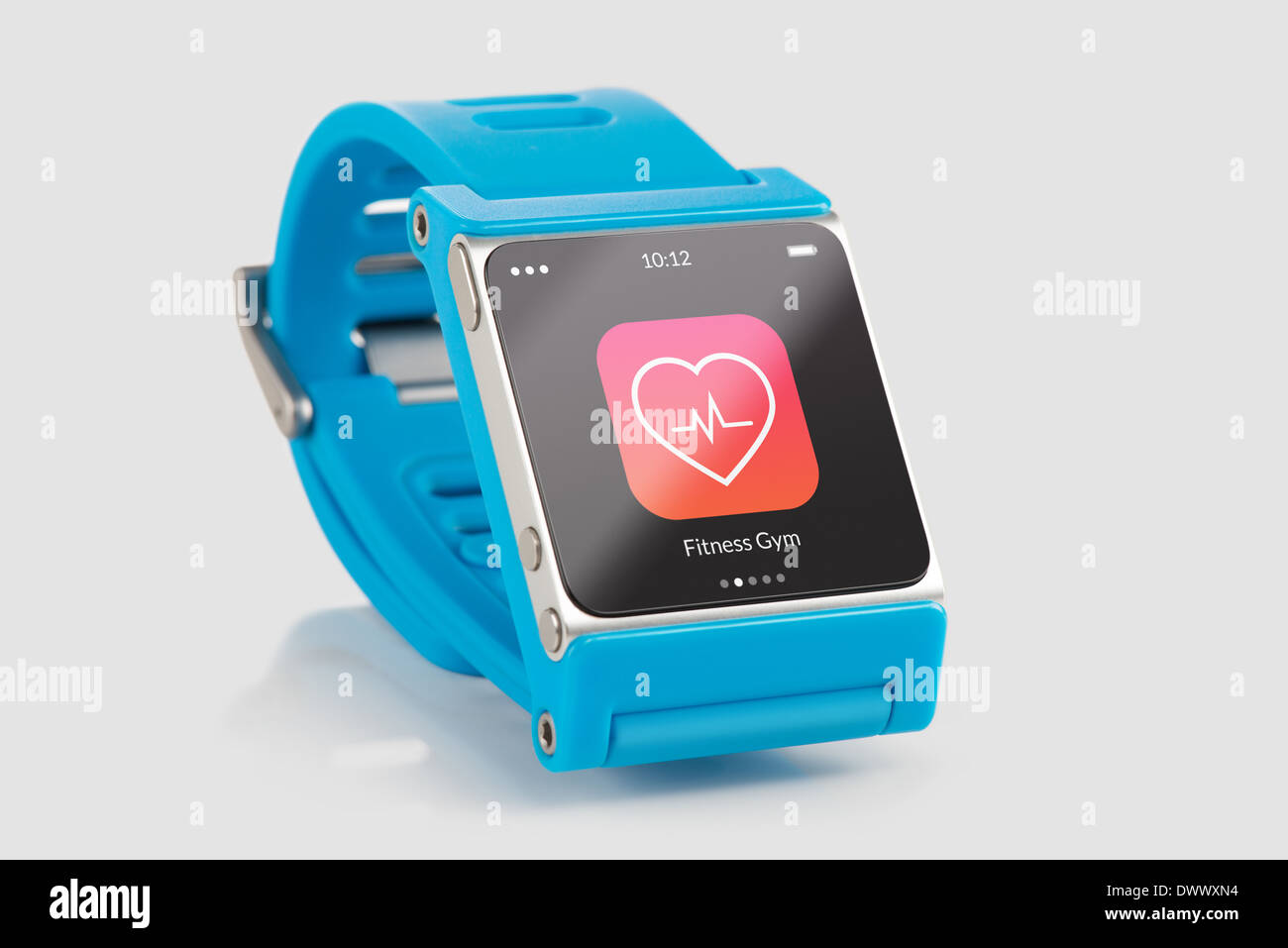 Close up blue smart watch avec icône de l'application de remise en forme sur l'écran Banque D'Images
