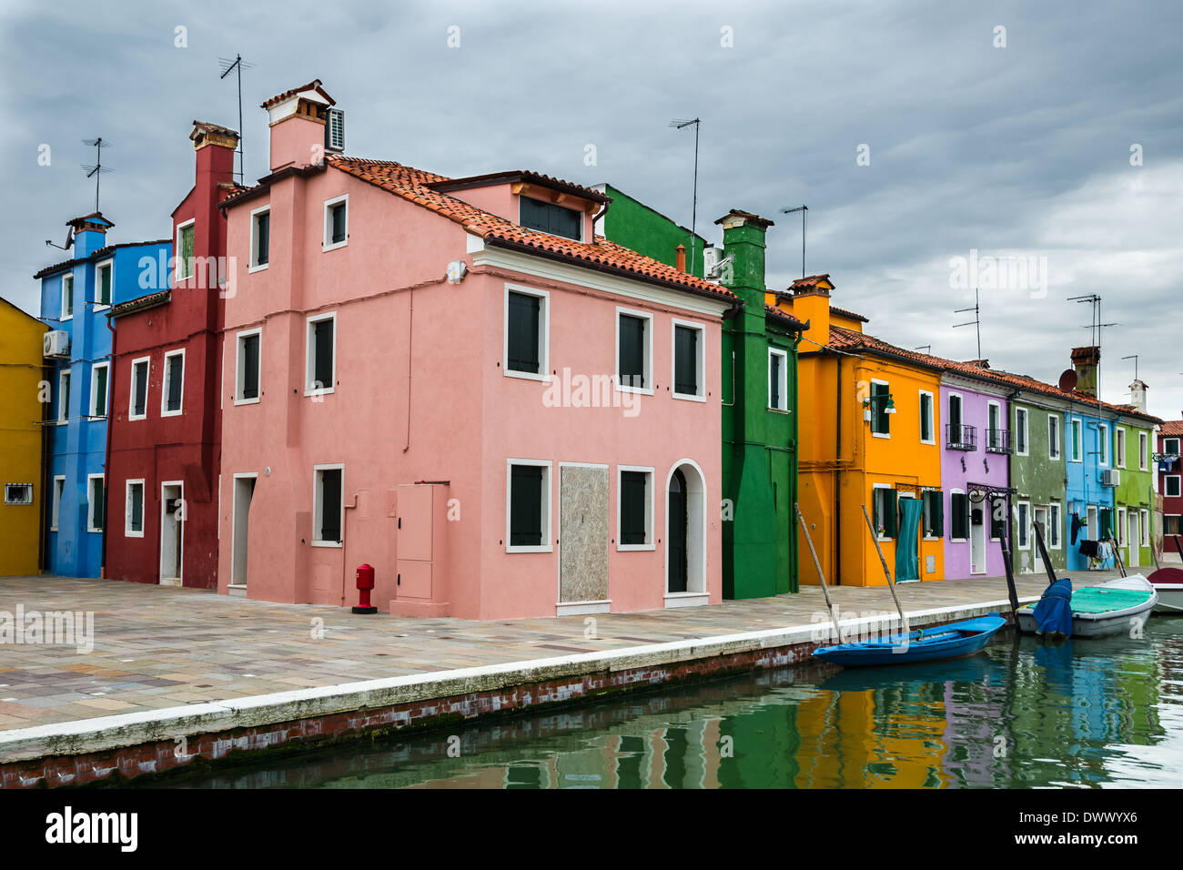 Libre aux maisons colorées de Burano, île et monument de Vénétie, Venise, en Italie Banque D'Images