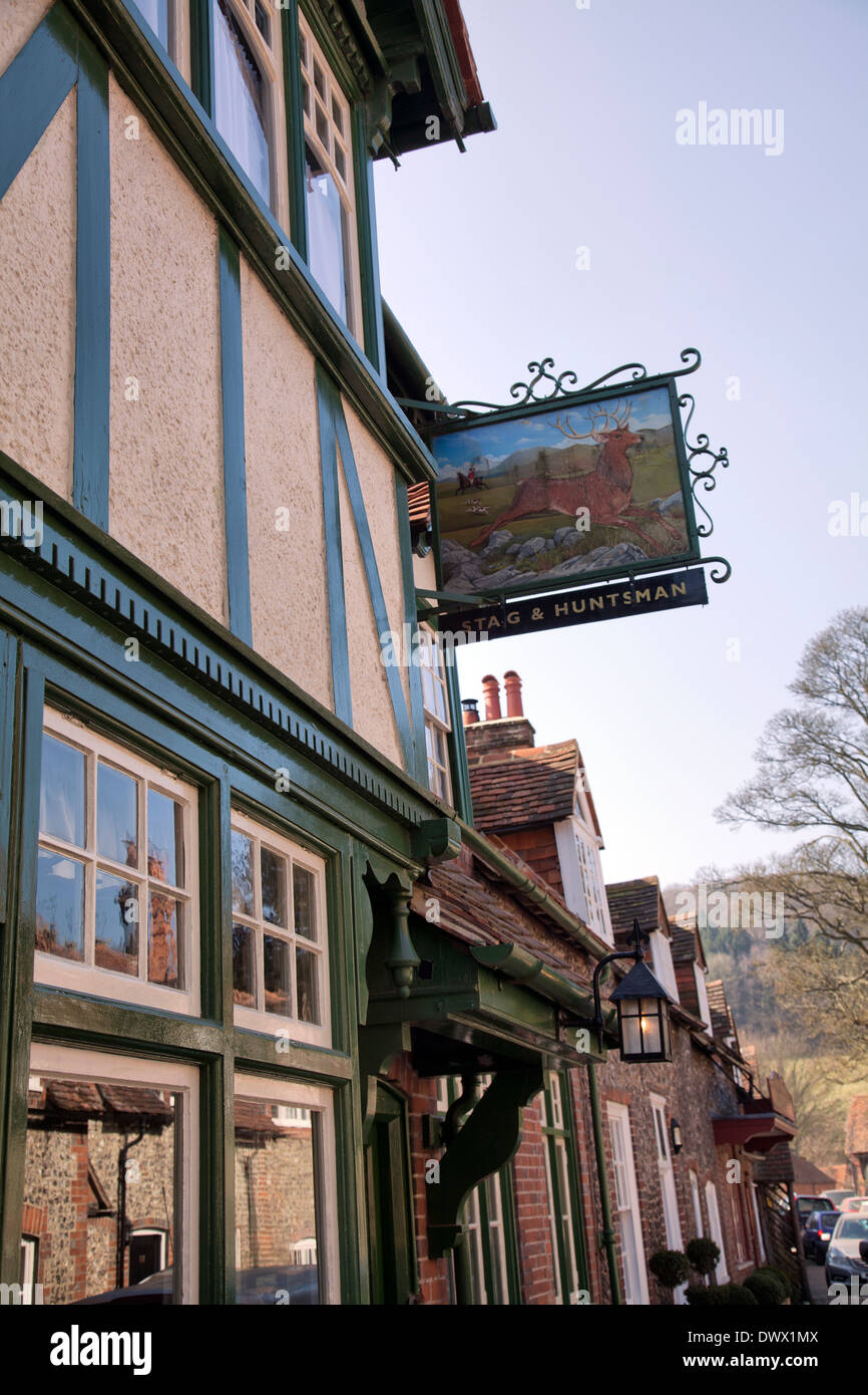 Hambleden Village Pub Stag and Huntsman dans Buckinghamshire en Angleterre Banque D'Images