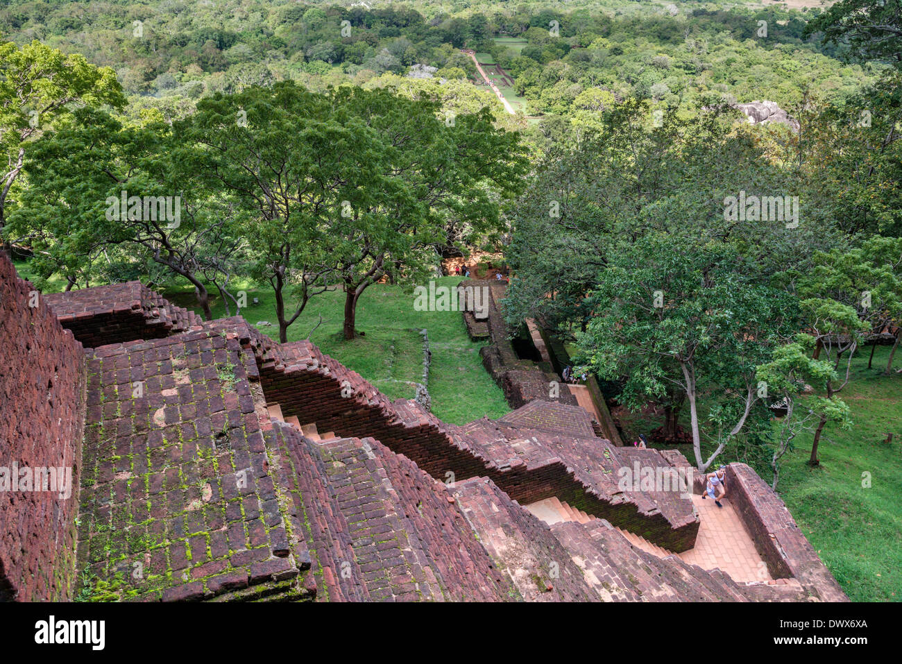 Sigiriya ancien palais vue panoramique à partir de la top site du patrimoine de l'UNESCO Sri Lanka Banque D'Images