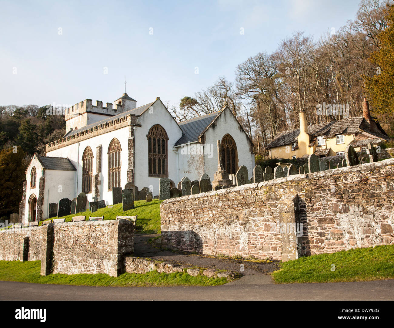 L'Église de Tous les Saints Selworthy, Somerset, Angleterre une chaux 15ème siècle, avec une tour du xive siècle. Banque D'Images