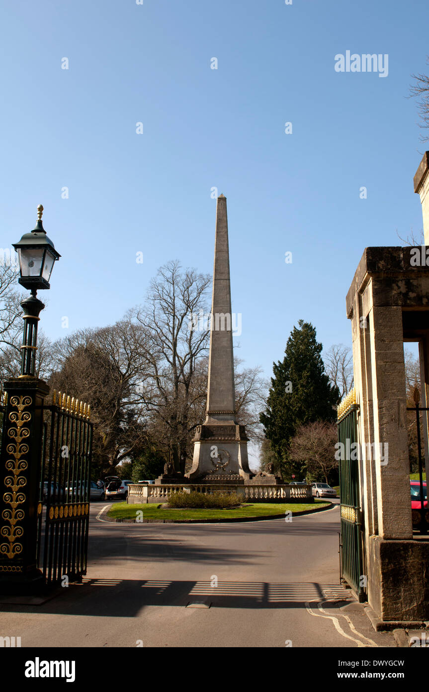 Queen Victoria Memorial obelisk, Royal Victoria Park, Bath, Somerset, England, UK Banque D'Images