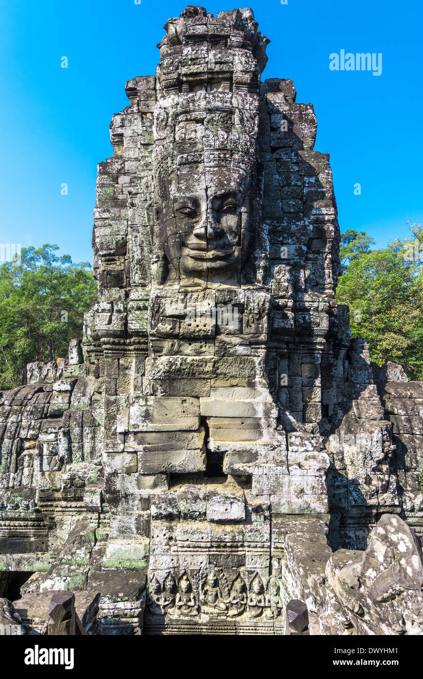 Visages de pierre au temple Bayon (Prasat Bayon) Banque D'Images