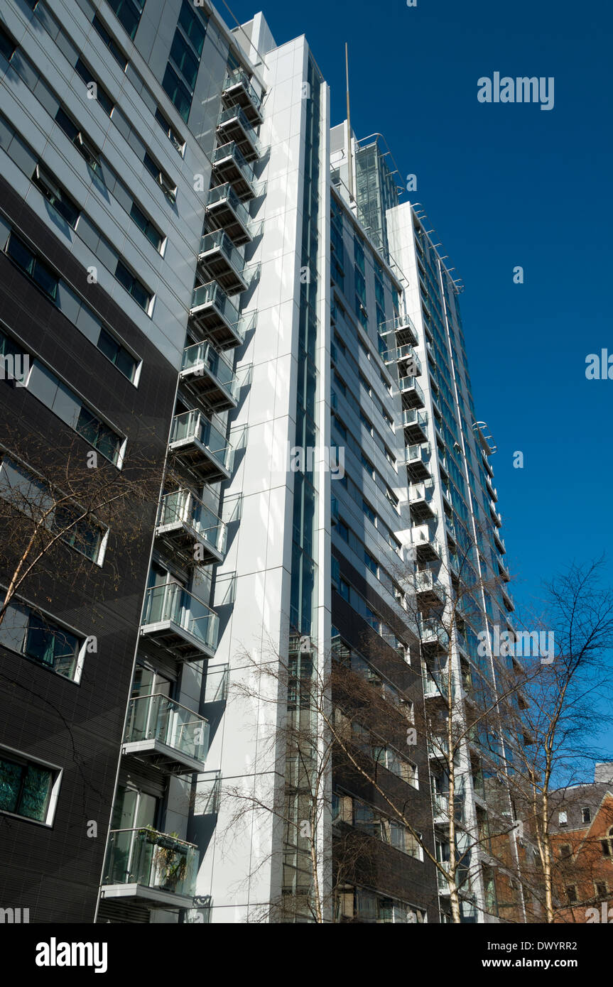 Super Tower apartment block, Watson Street, Manchester, Angleterre, Royaume-Uni. Architecture 2007. Assael Banque D'Images