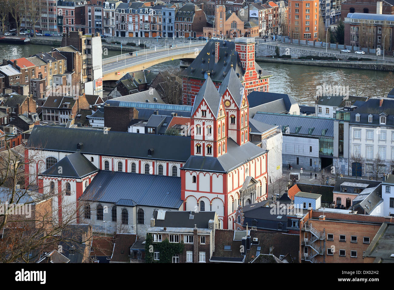Vue de dessus de l'église Saint-Barthélemy à Liège, Belgique Banque D'Images