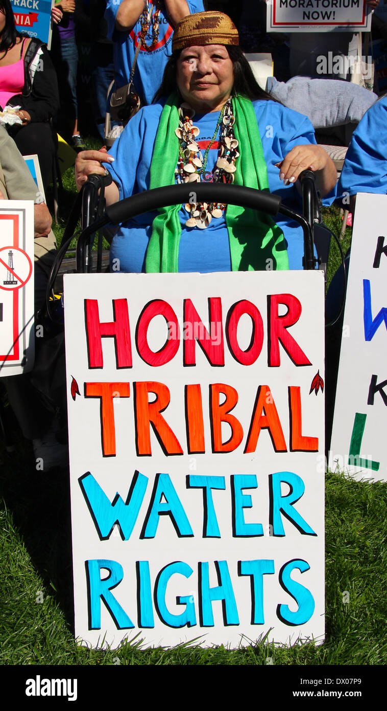 Sacramento, California USA n'Californie fracturation et protester rally 15 Mars, 2014 Banque D'Images