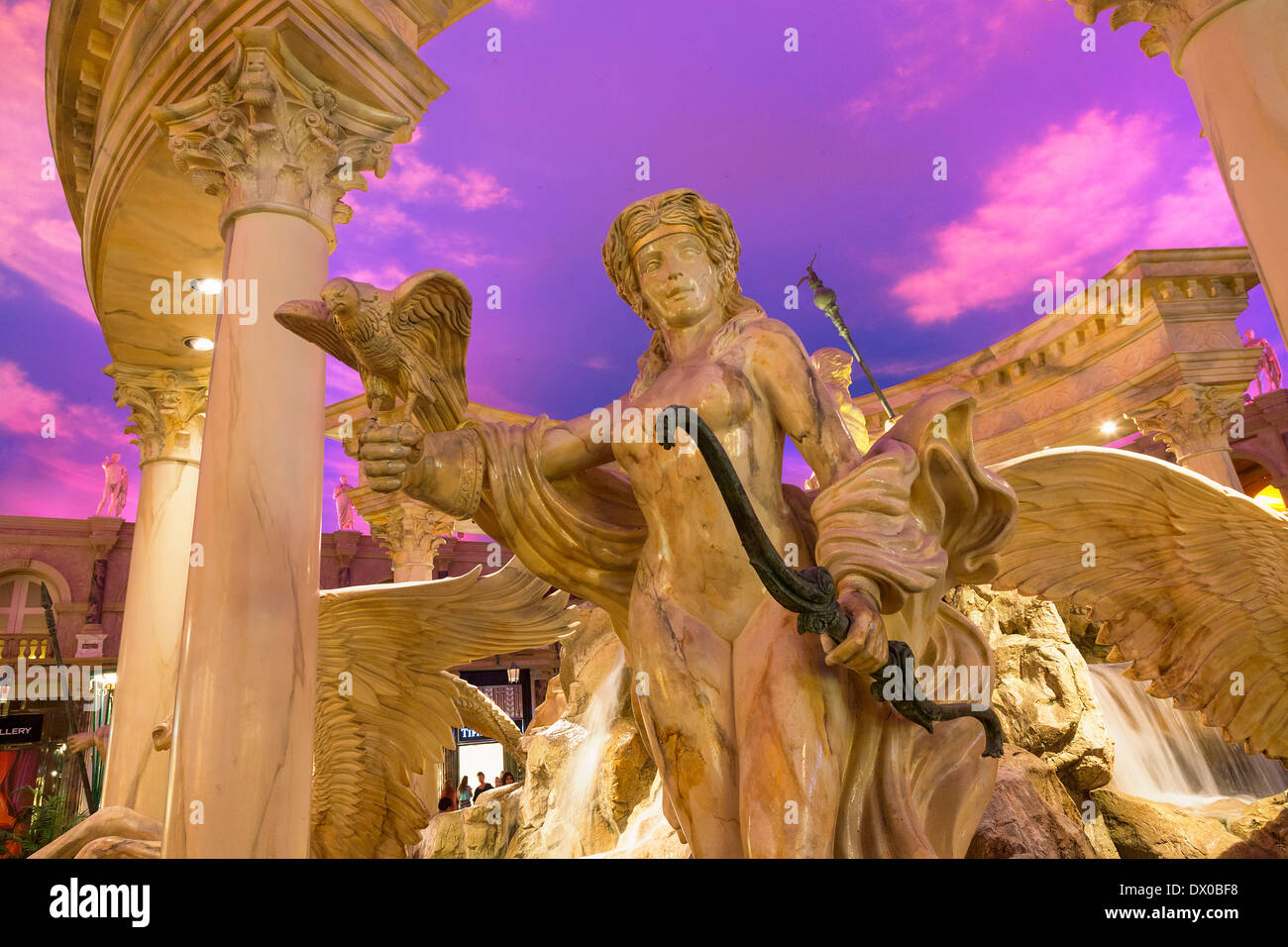 Las Vegas, Fontaine de Neptune dans le Caesars Palace de Luxe Banque D'Images