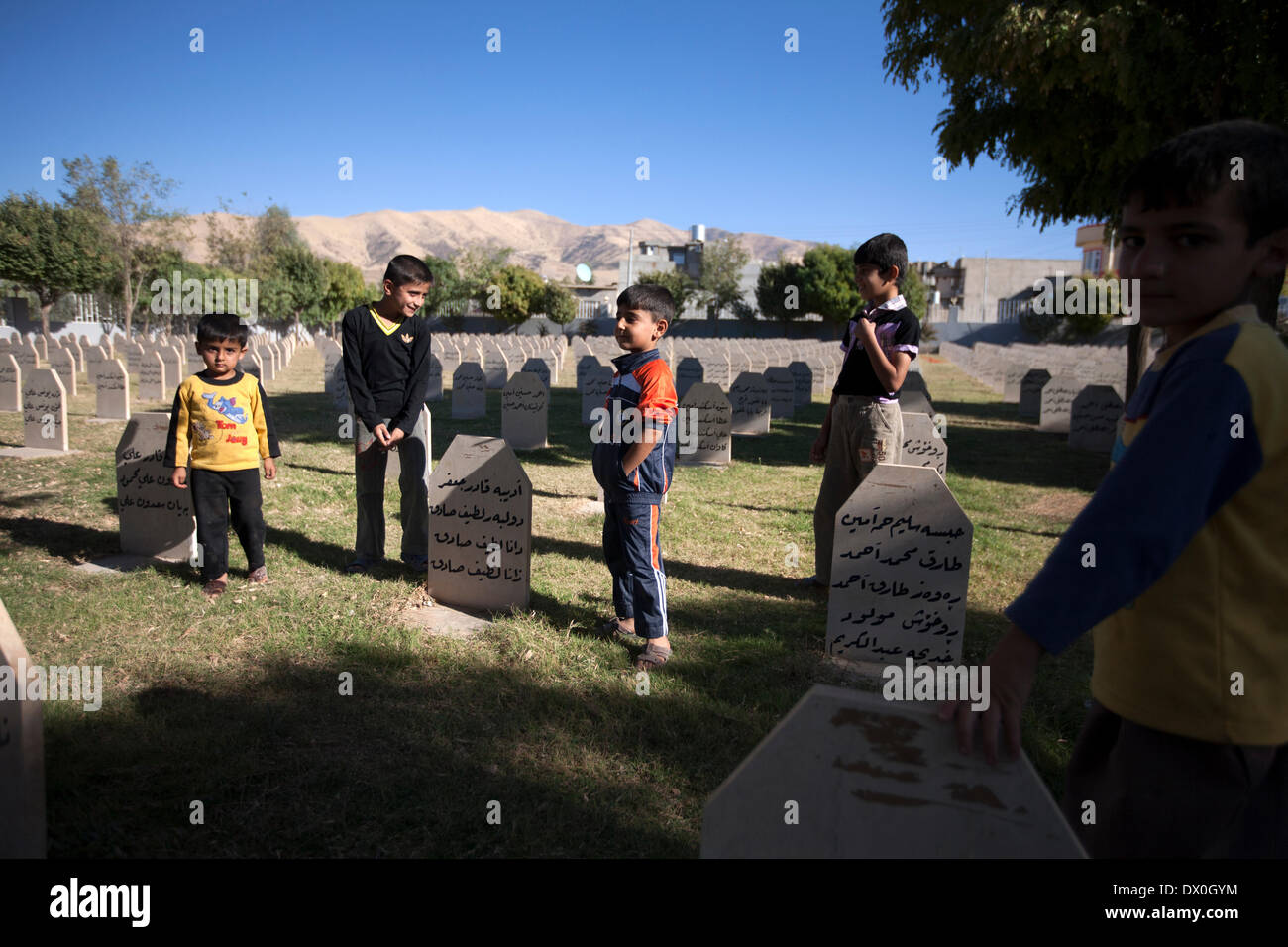 Halabja, Souleimaniyeh, l'IRAQ -- Le cimetière symbolique érigée pour les victimes de massacre d'Halabja le 21 octobre, 2011. Halabja, une ville kurde dans le Nord de l'Irak a été bombardé avec des agents chimiques par le régime de Saddam dans les efforts visant à décimer la population kurde dans le Nord le 16 mars 1988. Photo par Bikem Ekberzade Banque D'Images