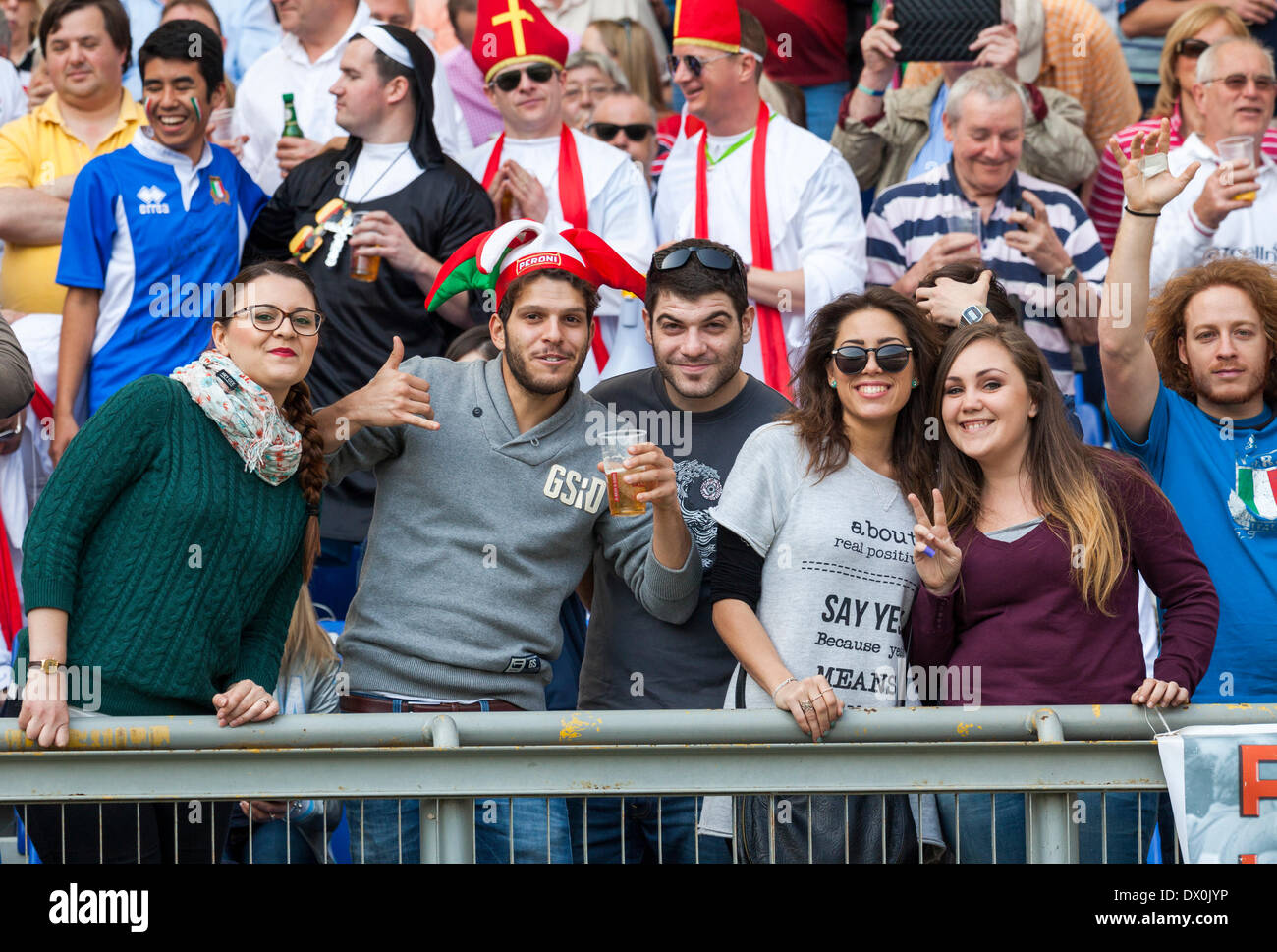 Italie v Angleterre. RBS 6 Nations. , Rome, Italie, 15/03/14. L'Angleterre a battu l'Italie par 52 à 11 points au Stadio Olimpico. Fans italiens. Banque D'Images