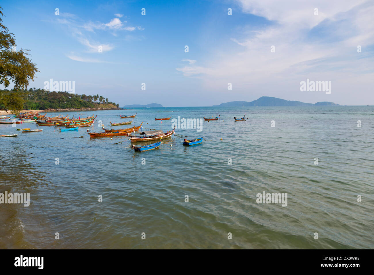 Bateaux de pêcheurs à Rawai Beach, Phuket, Thailand Banque D'Images