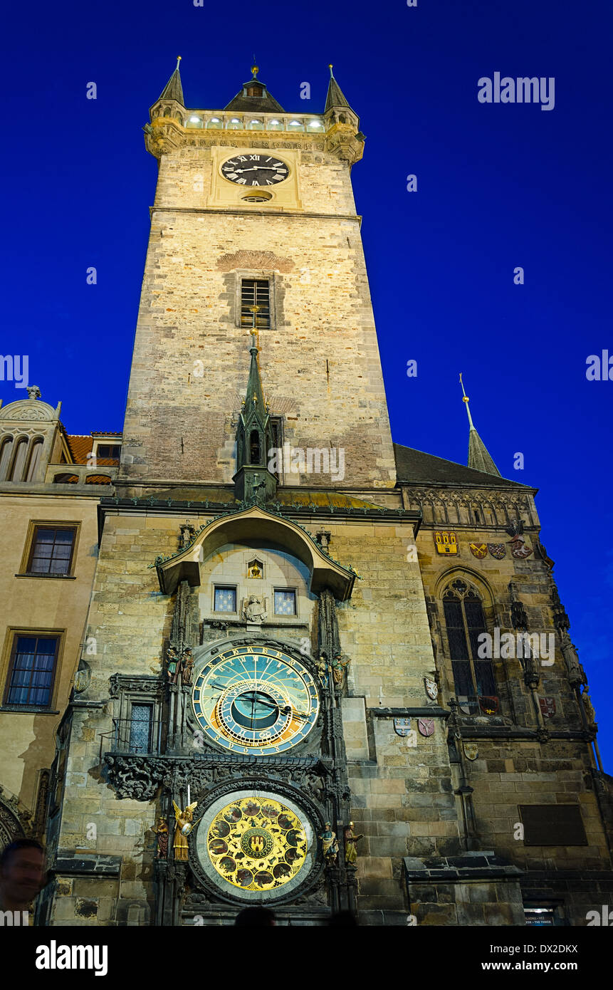 PRAGUE, RÉPUBLIQUE TCHÈQUE - SEP 04 : Hôtel de ville (Horloge Orloj). Installé à l'origine en 1410, l'horloge a été reconstruite par le maître Hanus Banque D'Images