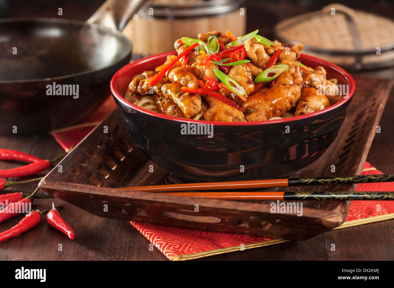 Croustillant de boeuf au chili. La cuisine chinoise. Banque D'Images