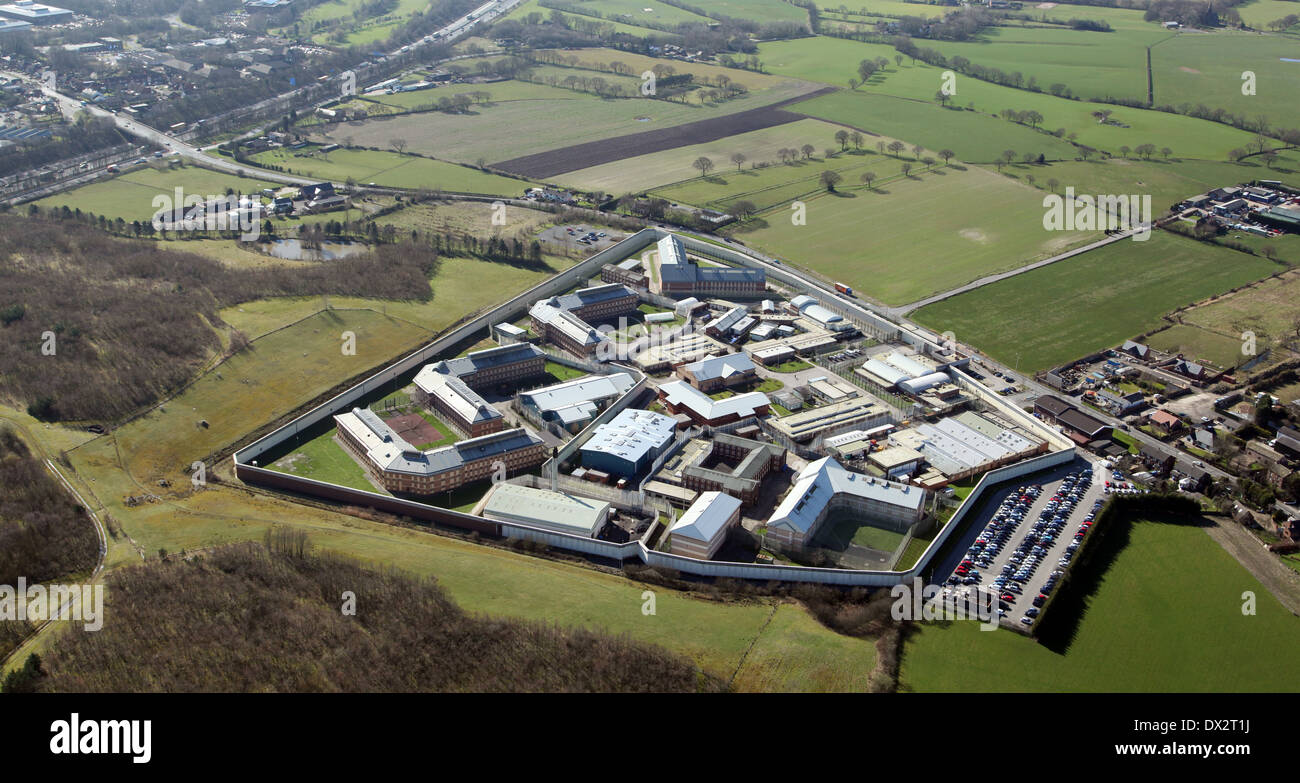 Vue aérienne de la prison de Risley, mieux connu sous le nom de Centre de détention provisoire de près de Risley Warrington, Cheshire Banque D'Images