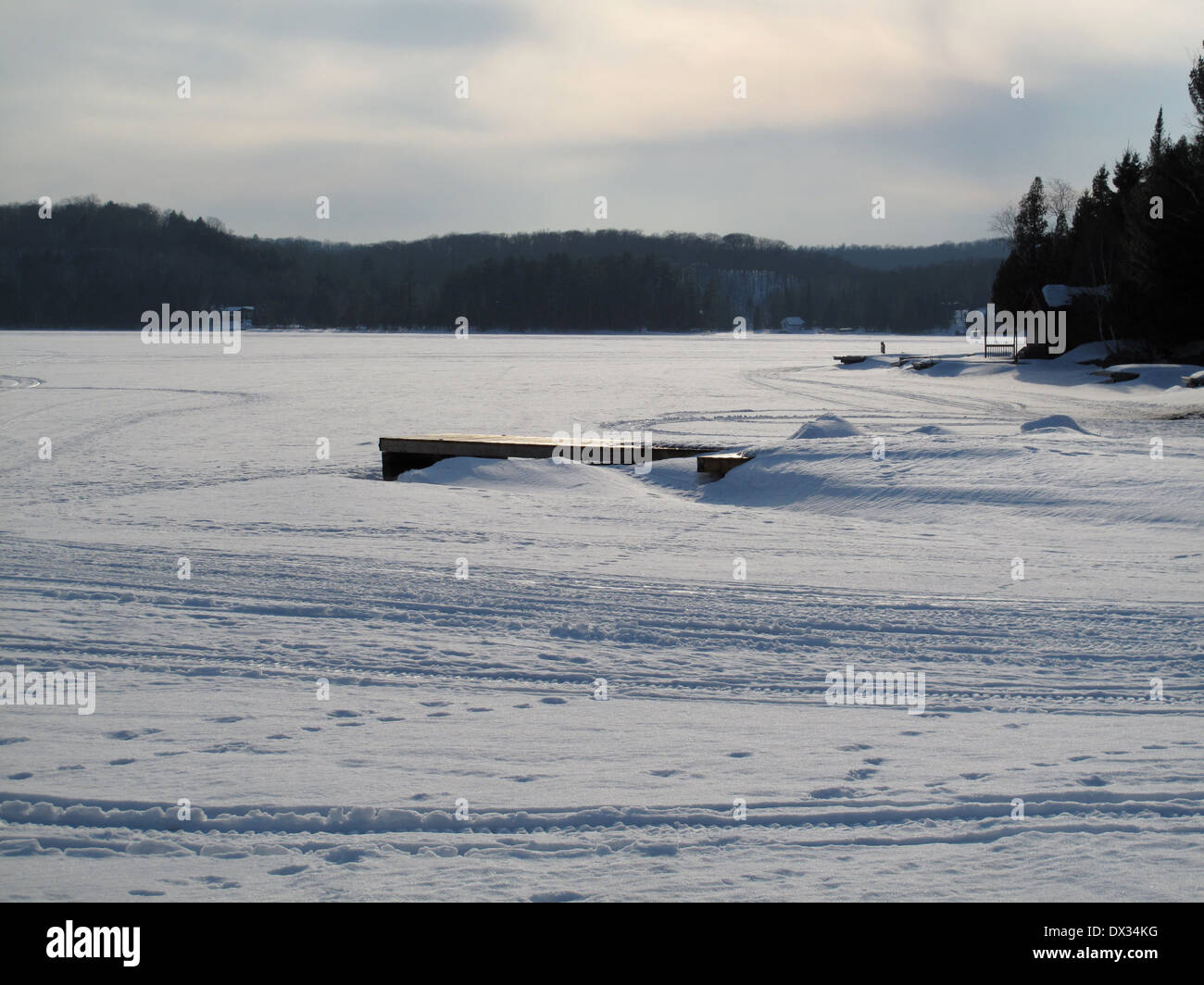 Frozen Lake of Bays, Muskoka, Ontario. Banque D'Images