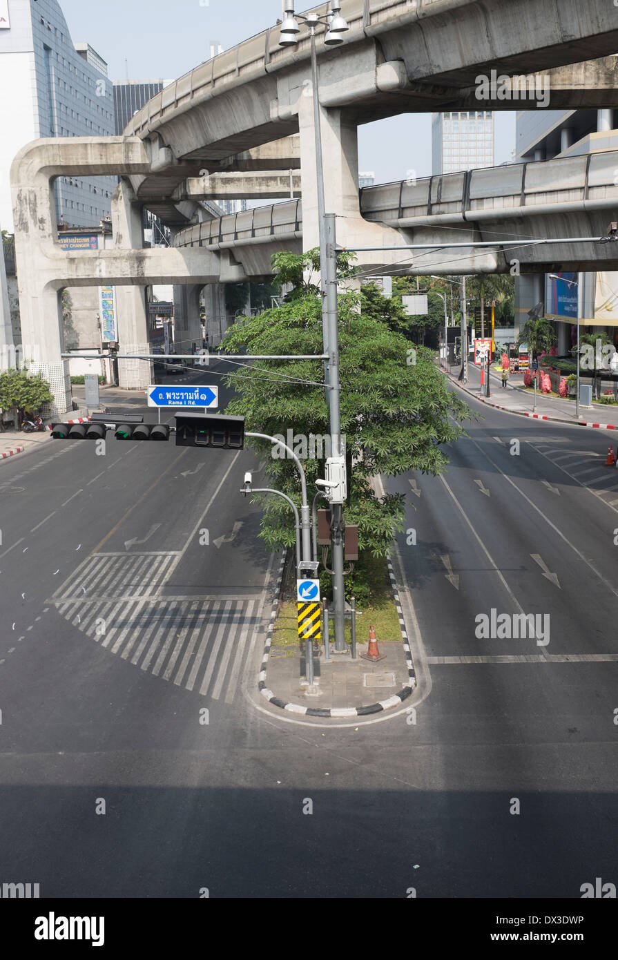 Les rues vides à Bangkok Siam Square (Rama I Road) Banque D'Images