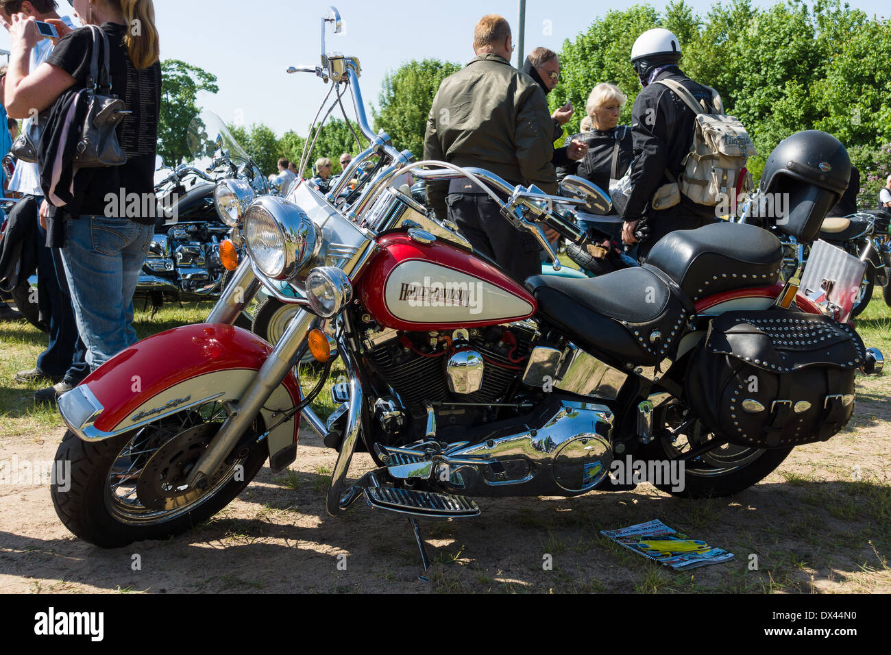 Vieux moteur v twin harley davidson Banque de photographies et d’images ...
