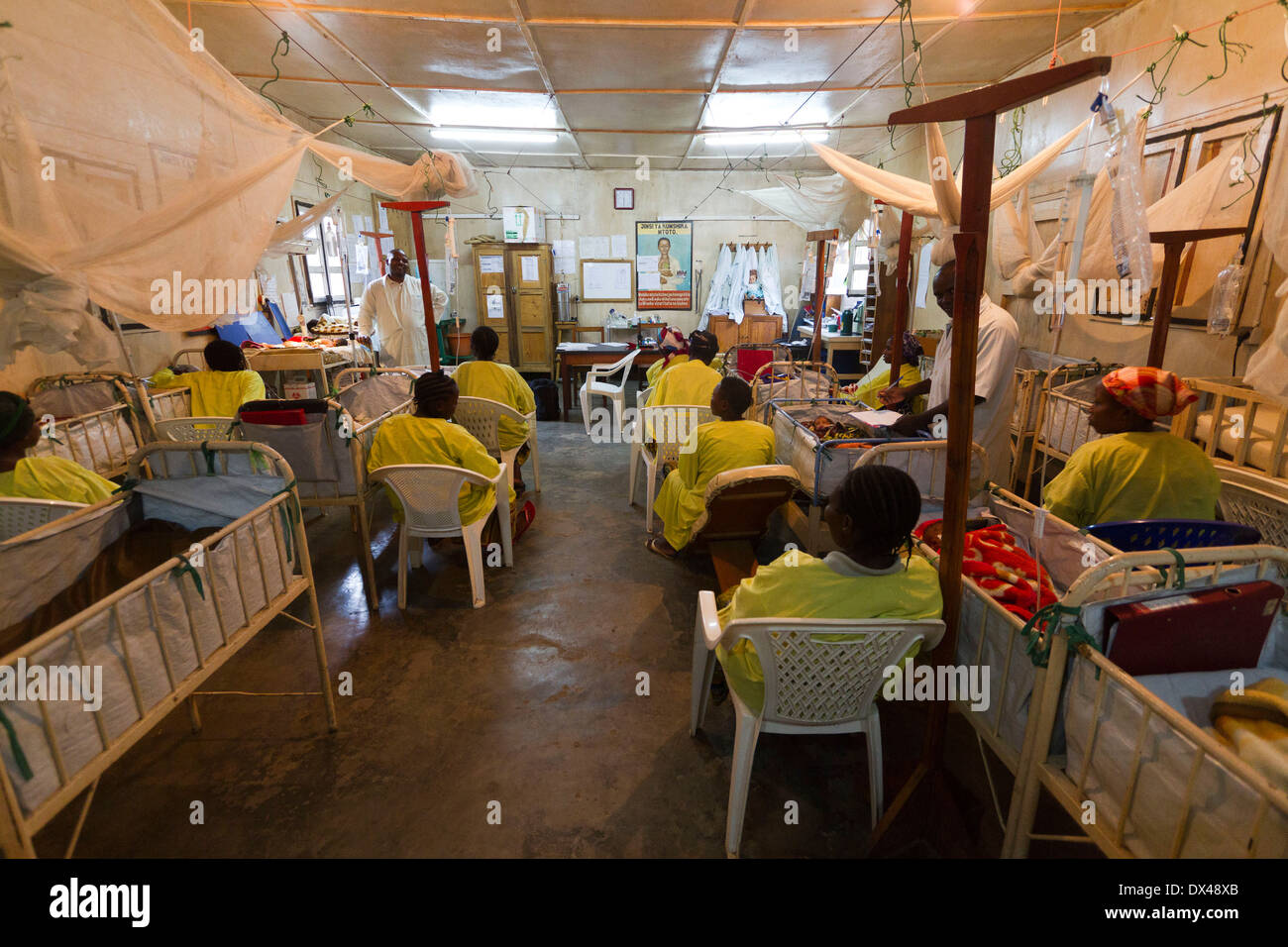 Les soins pédiatriques à l'hôpital de MSF à Rutshuru, Nord Kiwu ,,RDC,République démocratique du Congo. Banque D'Images