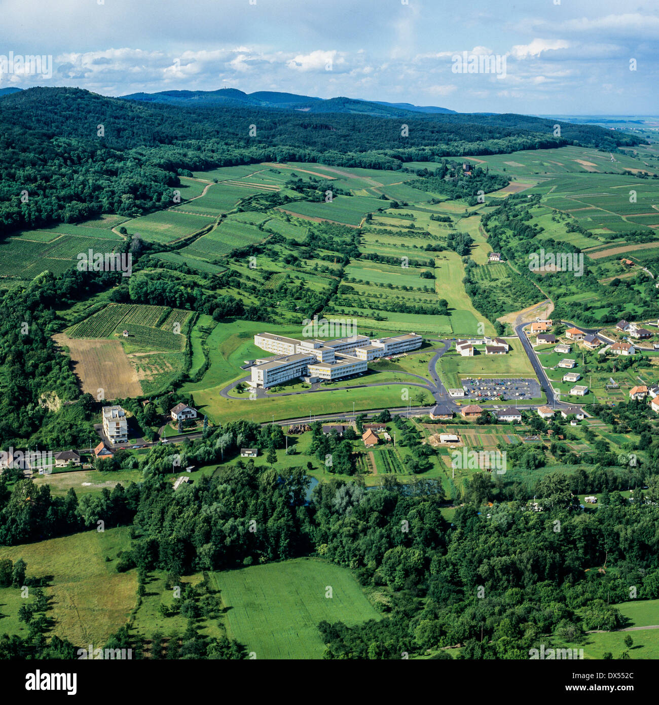 Vue aérienne de l'usine industrielle et champs Wissembourg Alsace France Banque D'Images