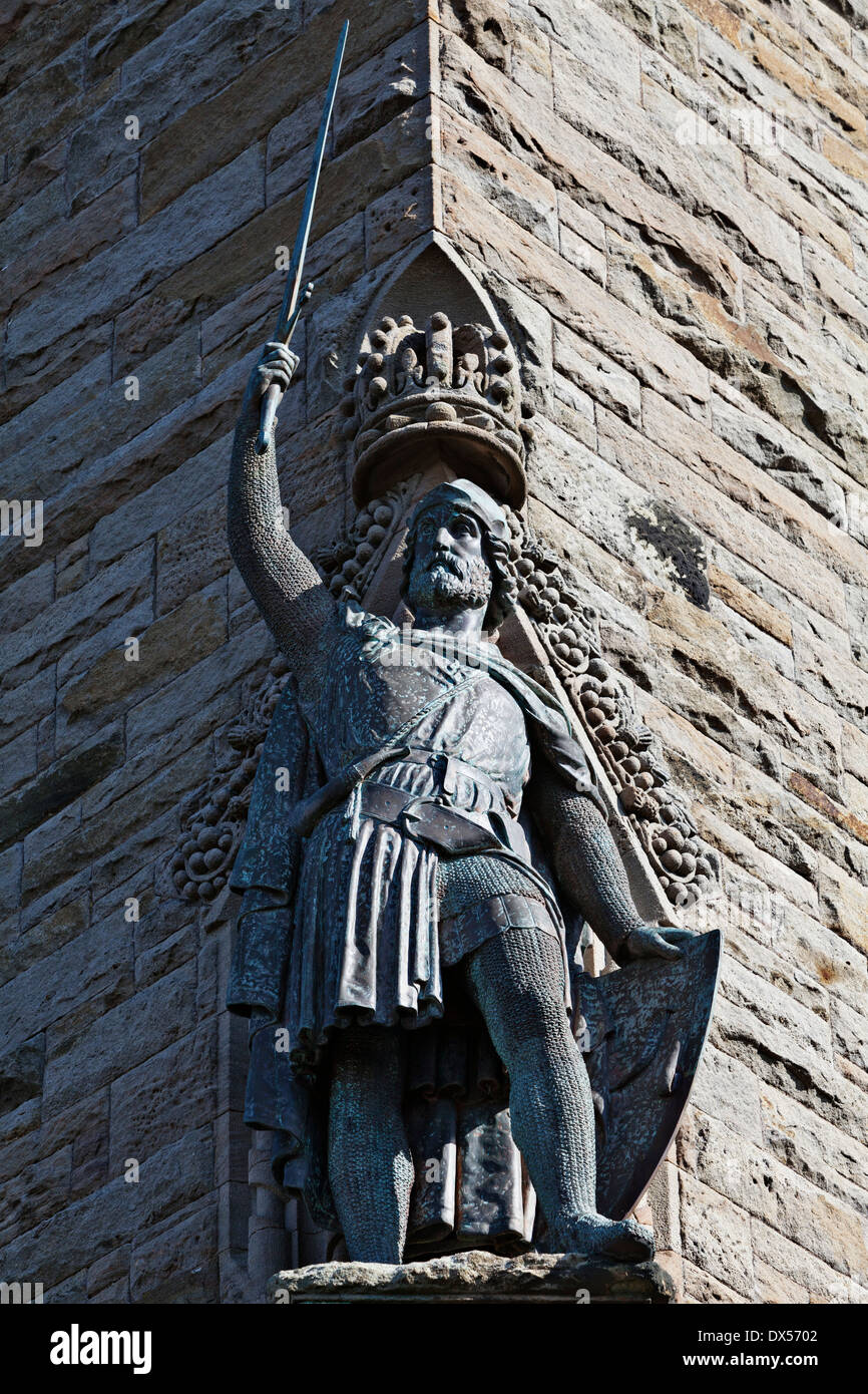 Statue de William Wallace sur le Monument National à Wallace sur Abbey Craig, près de Stirling, Écosse Banque D'Images