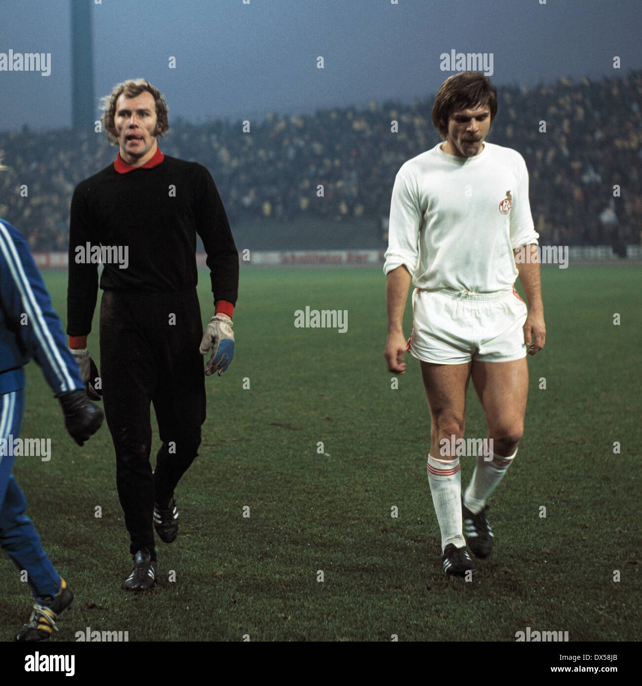 Football, Bundesliga, 1973/1974, Park Gelsenkirchen, FC Schalke 04 contre 1. FC Cologne 2:2, en laissant, keeper Gerhard Welz (Cologne) à gauche et Wolfgang Weber (Cologne) Banque D'Images