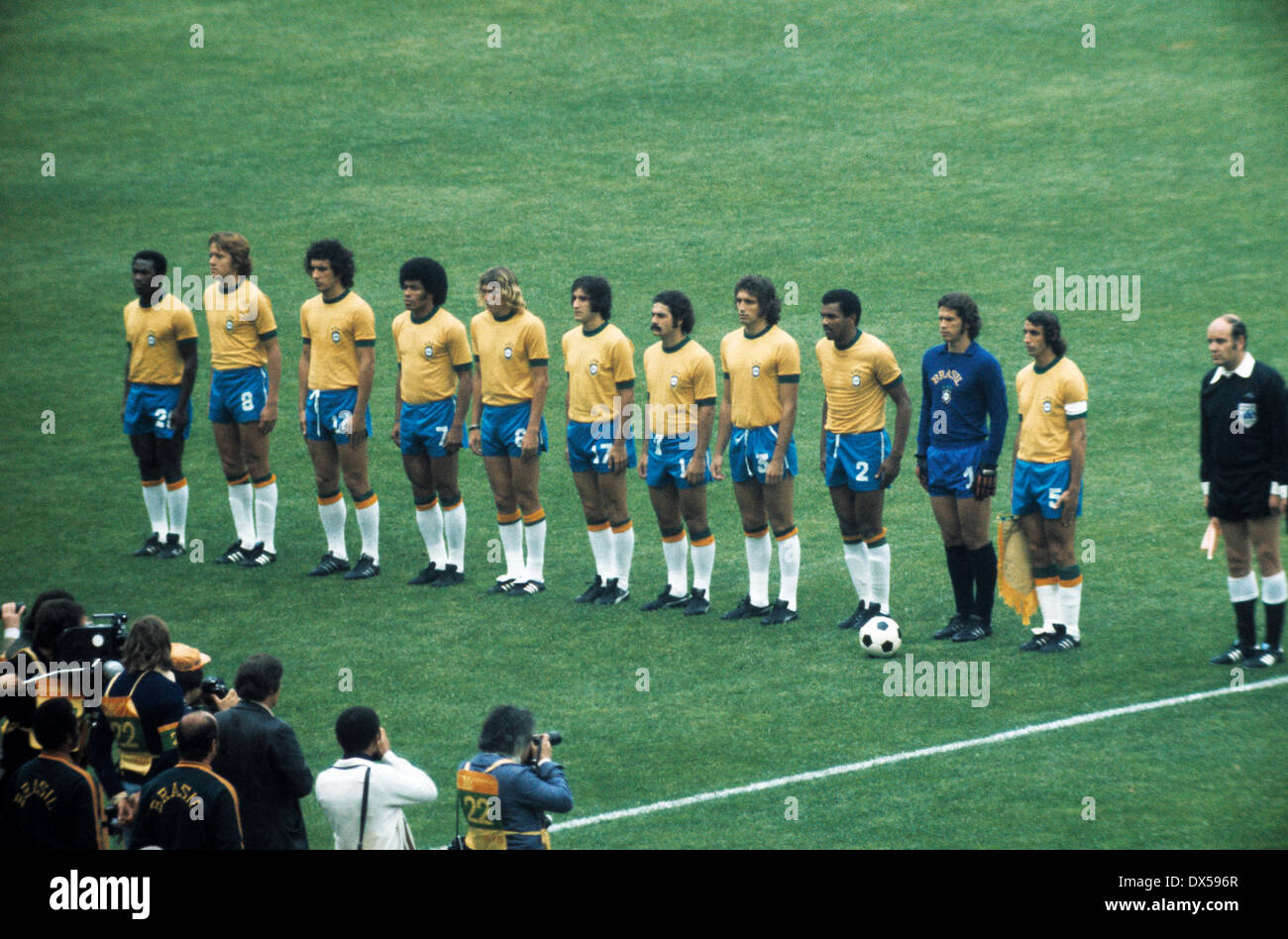 Football, championnat du monde, 1974, 1. Dernier tour, Groupe II, Park Gelsenkirchen, Zaïre, République démocratique du Congo - Brésil 0:3, de l'équipe du Brésil, f.l.t.r. shot Edu Leinvinha Nellinho,,, Jairzinho, Francisco Marinho, Paulo César Carpeggiani, Banque D'Images