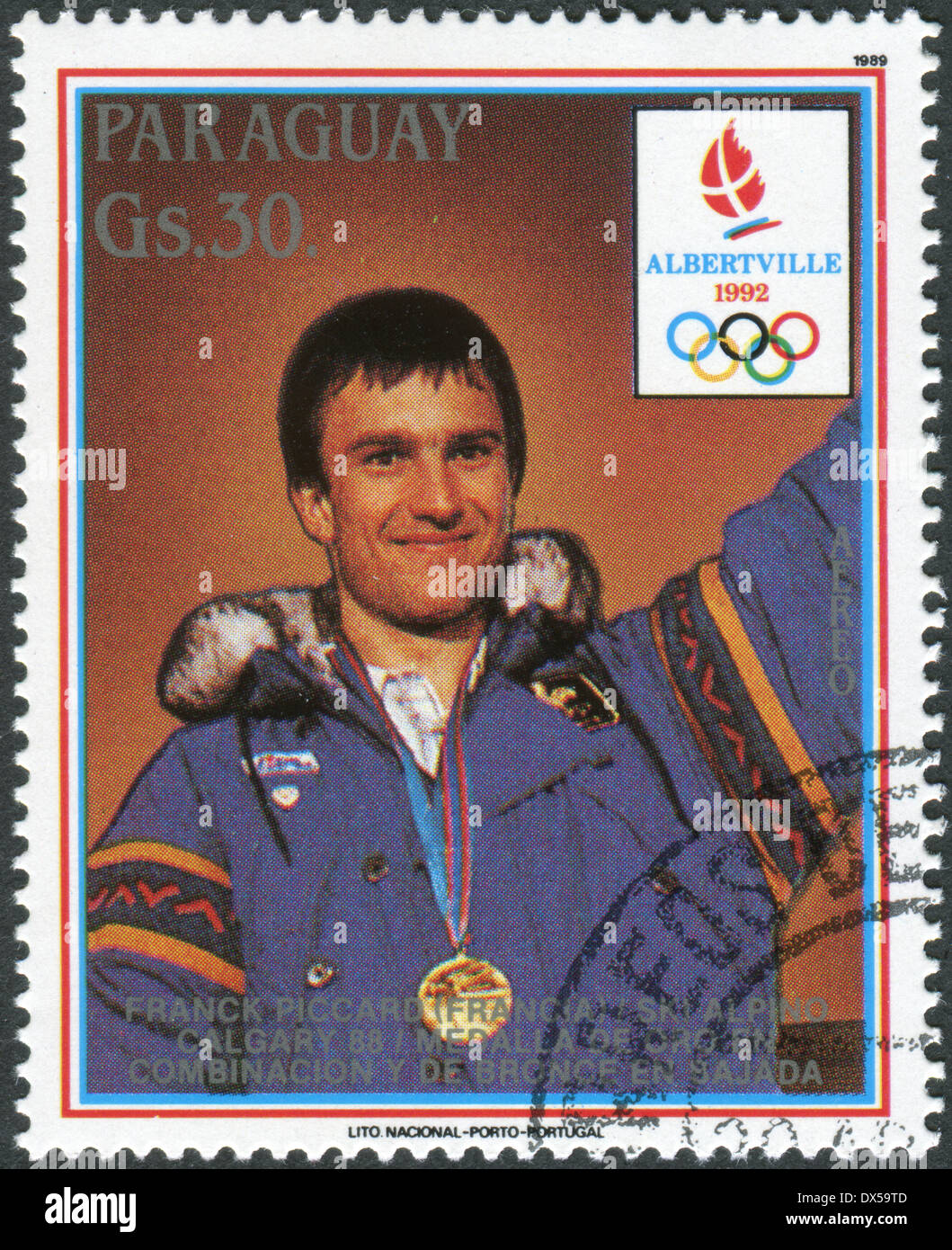 Timbre-poste imprimé en Paraguay, illustré olympique Jeux Olympiques d'hiver de Calgary, Franck Piccard Banque D'Images