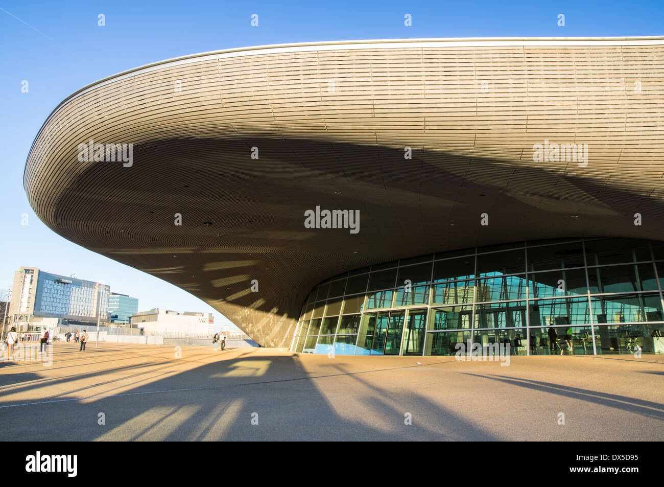 L'entrée principale de l'Aquatics Centre de Londres au Queen Elizabeth Olympic Park Londres Angleterre Royaume-Uni UK Banque D'Images