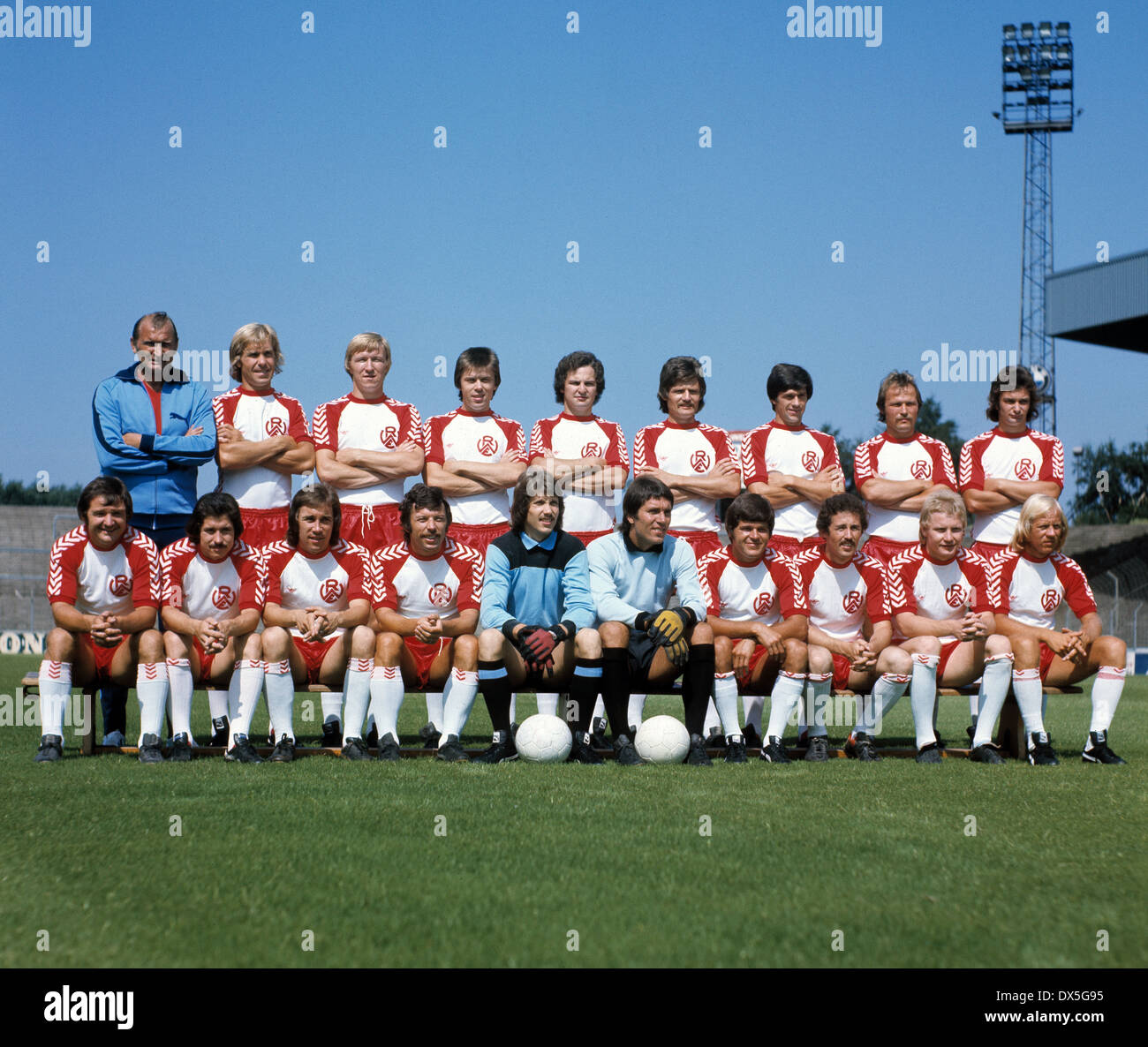 1975 1976 football portrait Banque de photographies et d’images à haute