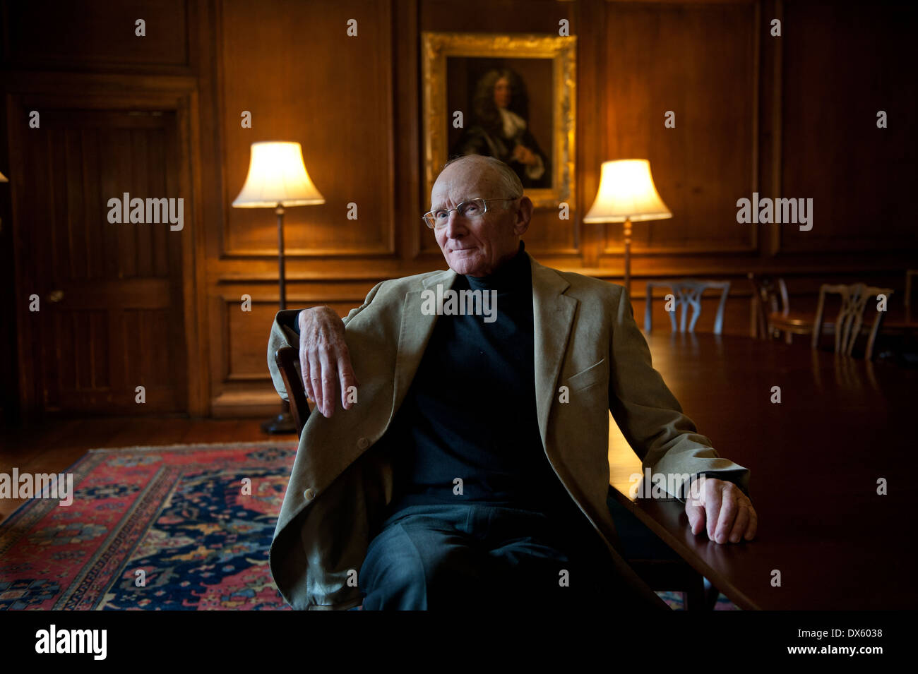 Ohn Carey, critique littéraire et professeur Merton émérite de littérature anglaise à l'Université d'Oxford. Février 2014 Banque D'Images