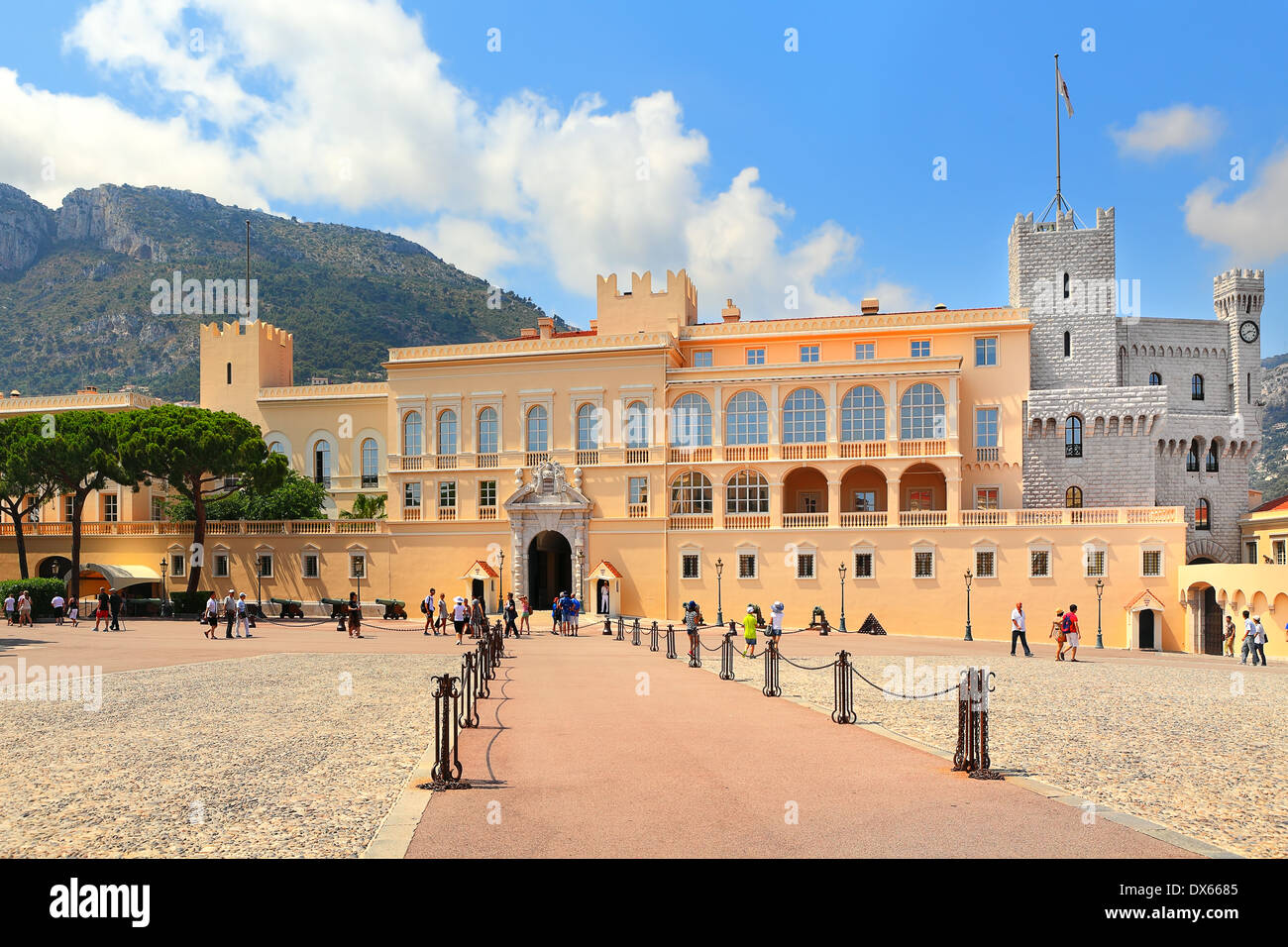 Vue extérieure du palais - résidence officielle du Prince de Monaco. Banque D'Images