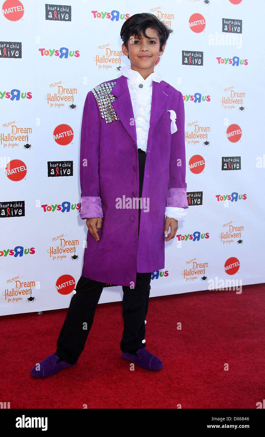 Xolo Mariduena 'garder un enfant en vie présente 2012 Dream Halloween Los Angeles' à Barker Hanger - Arrivées Santa Monica, Californie - 27.10.12 comprend : Xolo Mariduena Où : United States Quand : 27 Oct 2012 Le / Banque D'Images