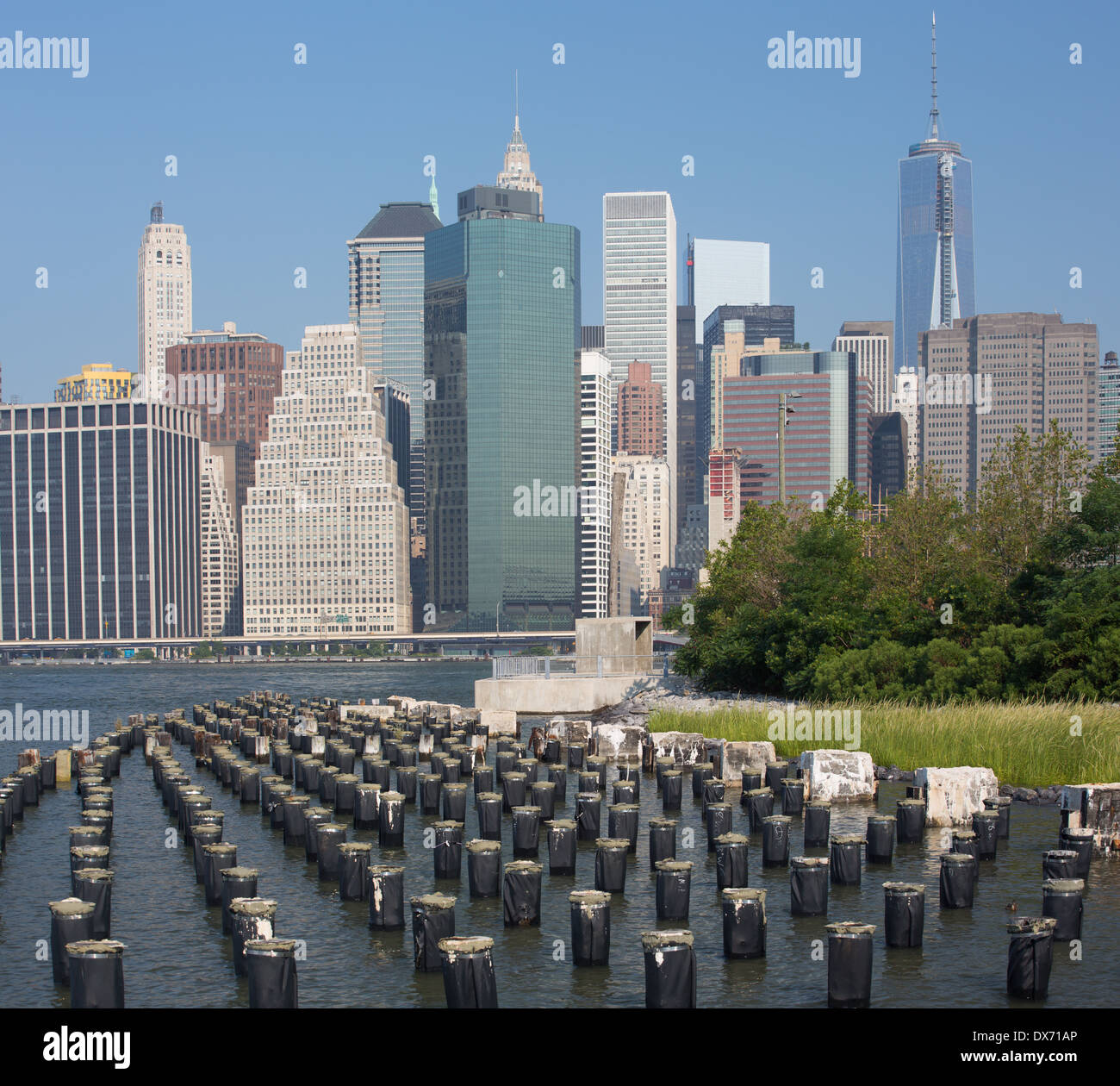 Le centre-ville de Manhattan depuis le pont de Brooklyn Park, Brooklyn, NY, USA Banque D'Images