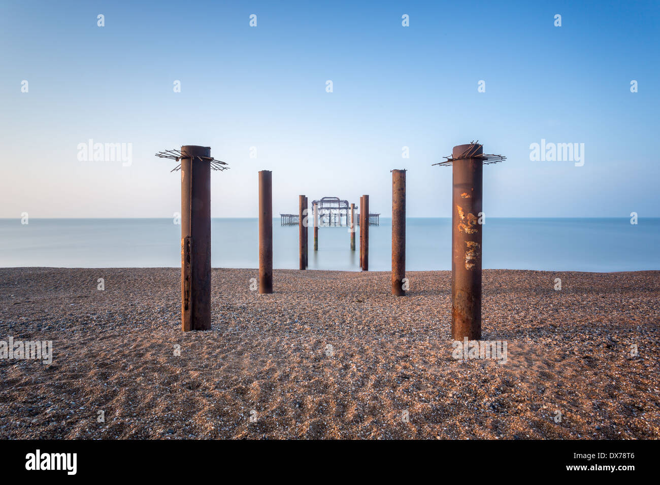 Ancien Pavillion ou Pier, plage de Brighton Banque D'Images