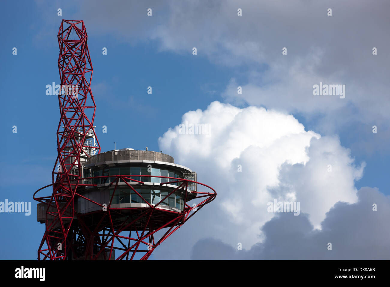 Vue de la partie supérieure de l'orbite d'ArcelorMittal, dans le Queen Elizabeth Olympic Park, Stratford, London. Banque D'Images