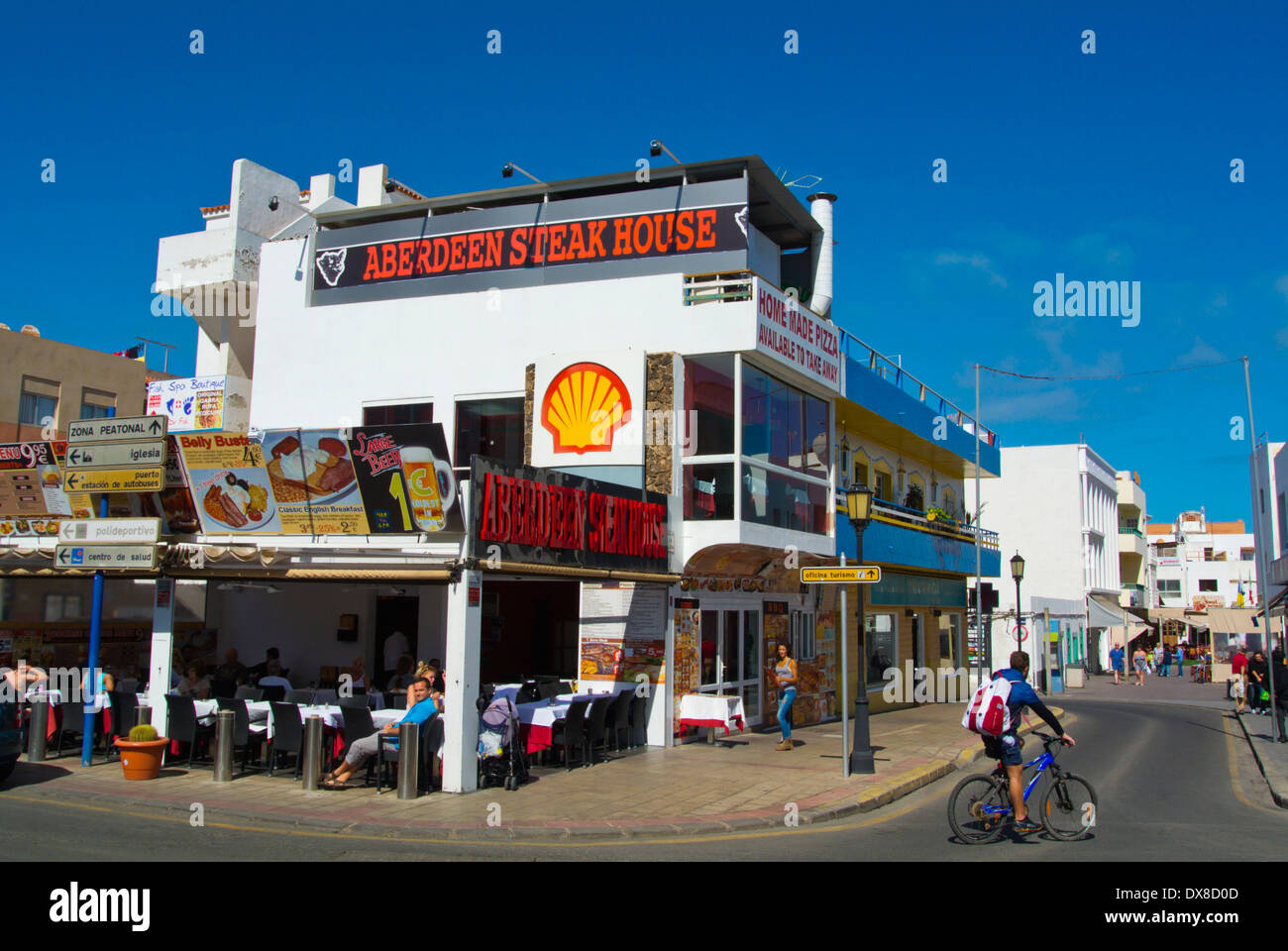 Avda. Nuestra Señora del Carmen, rue Main, Corralejo, Fuerteventura, Canary Islands, Spain, Europe Banque D'Images
