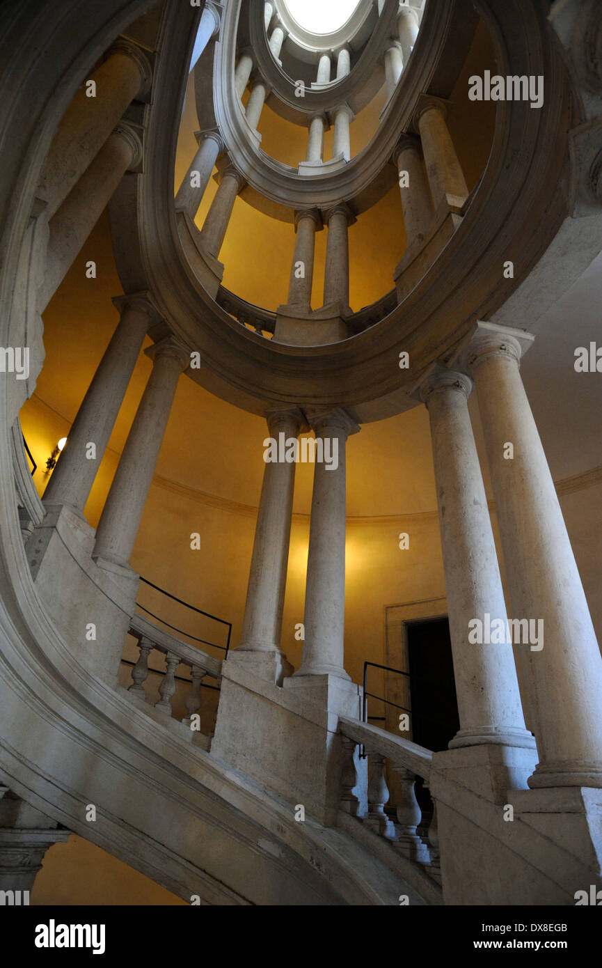 Italie, Rome, Palazzo Barberini, escalier Borromini (17th siècle) Banque D'Images