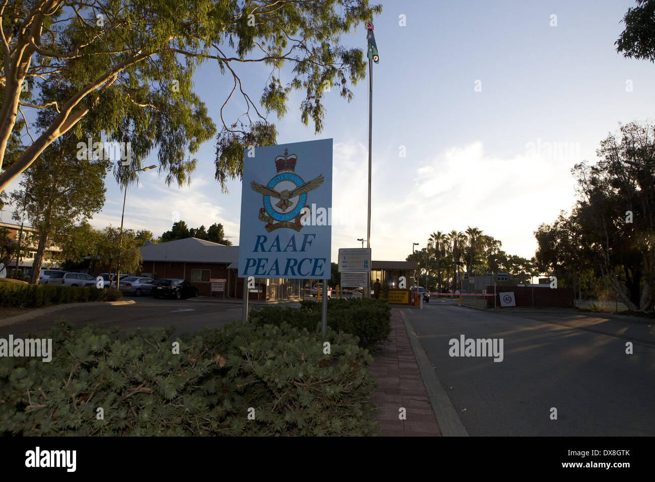 Perth, Australie. Mar 20, 2014. La Royal Australian Air Force (RAAF) Base Pearce est vu près de Perth, Australie, le 20 mars 2014. Le gouvernement australien a annoncé jeudi qu'ils avaient repéré sur l'imagerie satellite deux objets peut-être liée à l'avion disparu dans le sud de l'Océan Indien, près de 2 500 km au sud-ouest de la ville portuaire de Perth en Australie. Source : Xinhua/Alamy Live News Banque D'Images
