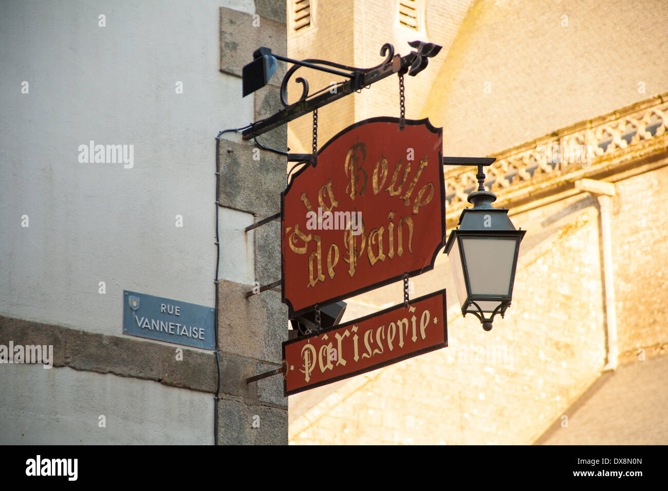 Pâtisserie française signe avec lampe chariot Banque D'Images