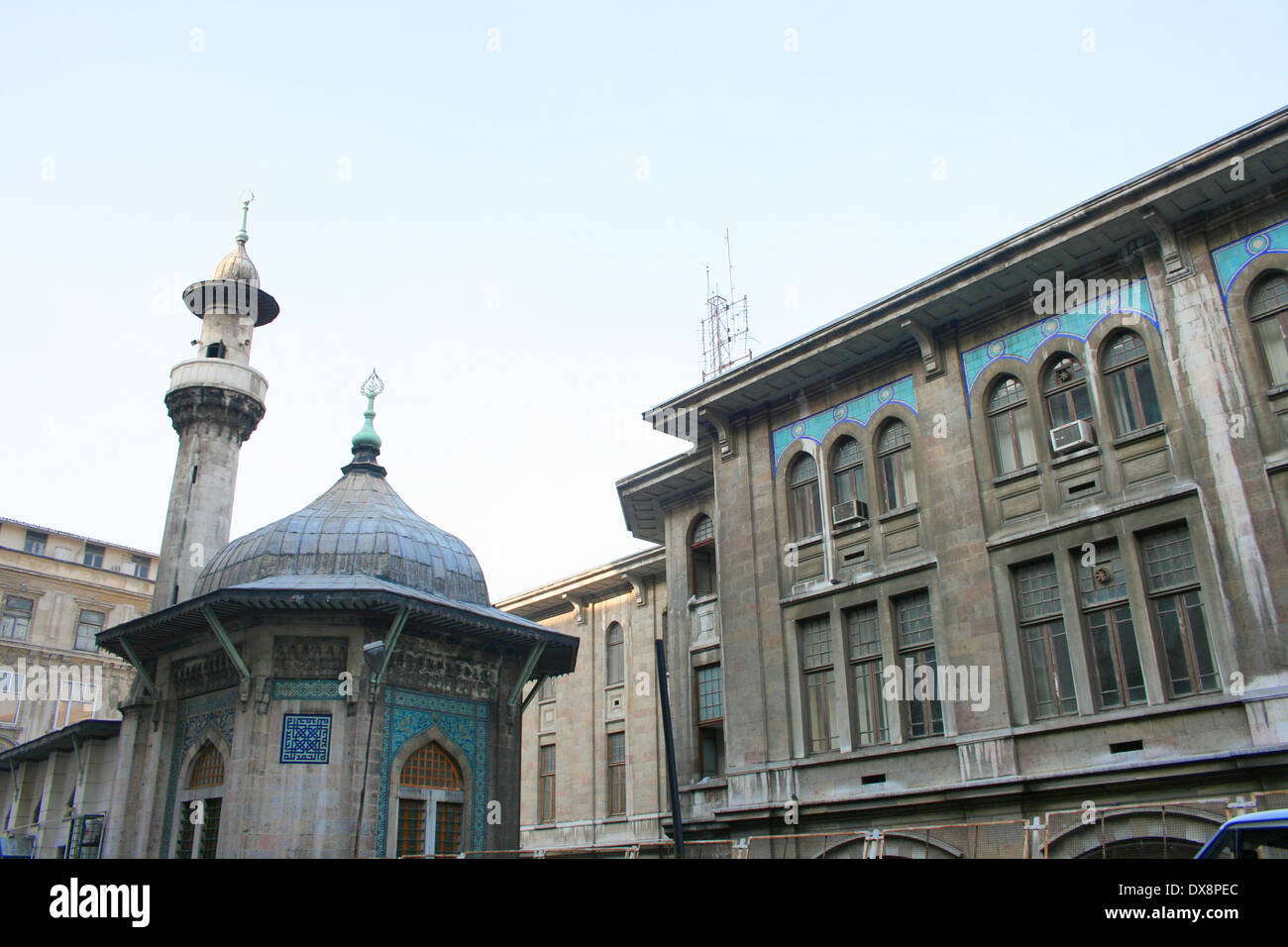 Mosquée Hobyar et le bureau de poste principal d'Istanbul, Istanbul, Turquie Banque D'Images