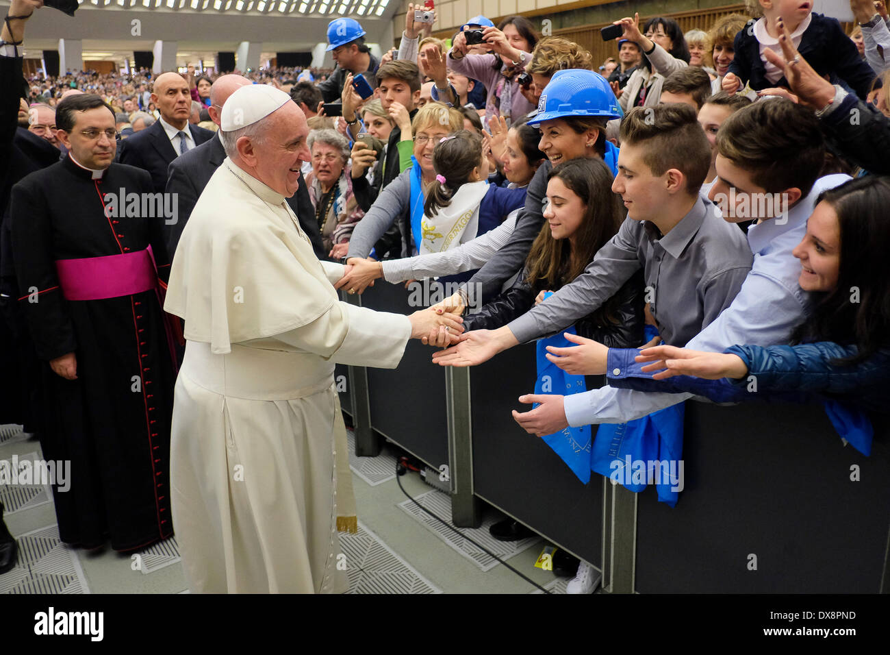 Vatican, Rome, Italie. Le 20 mars 2014. Le pape François a rencontré les métallurgistes de Terni, Narni et Amelia, dans la salle Paul VI, le 20 mars 2014 Credit : Realy Easy Star/Alamy Live News Banque D'Images