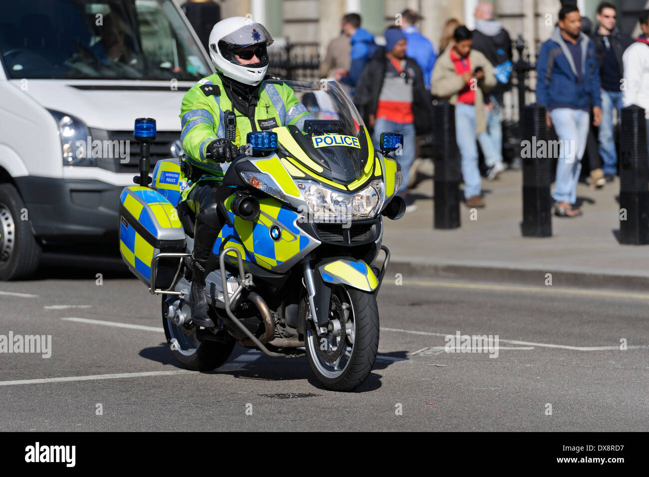 Trafic uniforme policier britannique de BMW Moto, Londres, Angleterre, Royaume-Uni. Banque D'Images