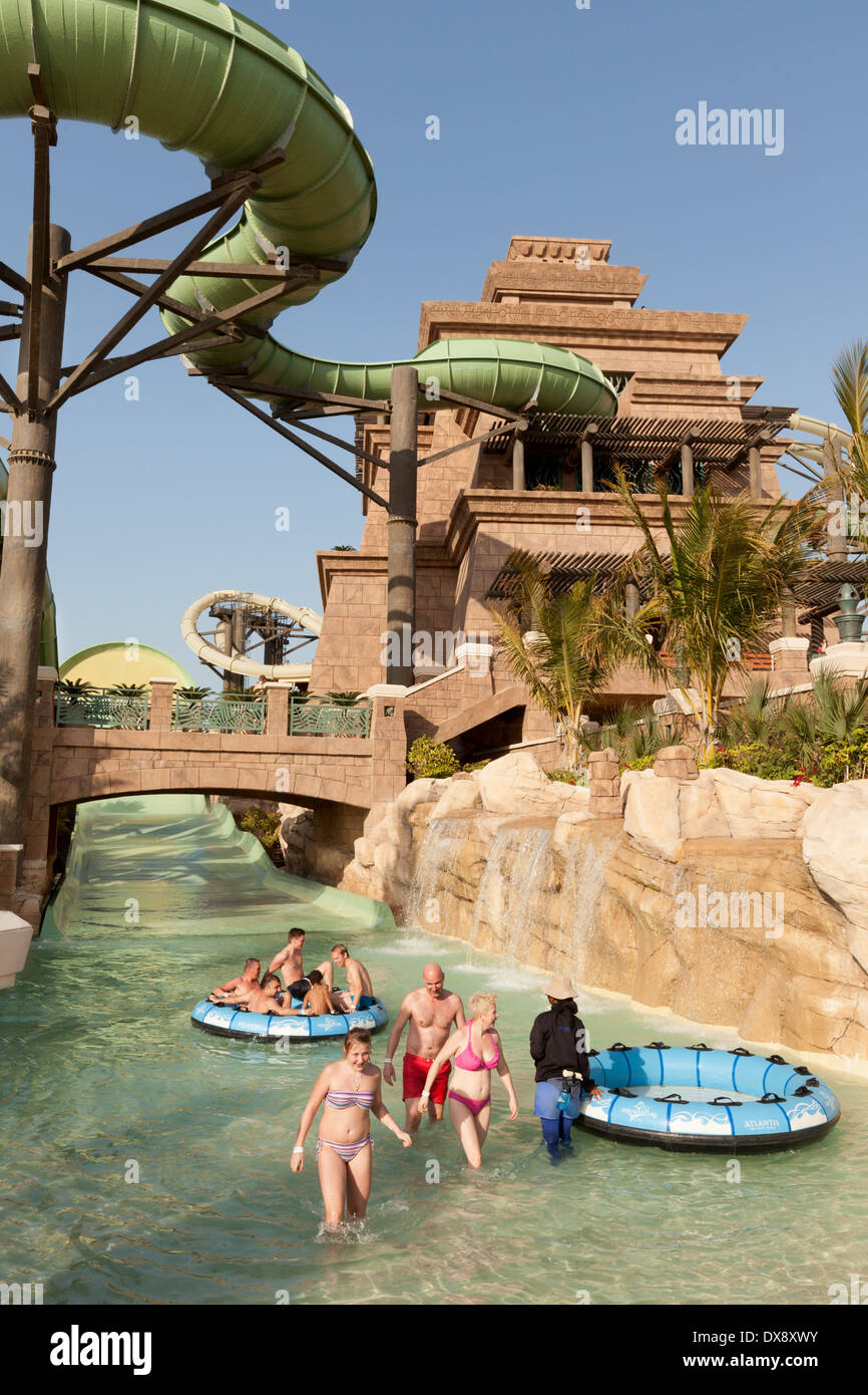 Parc aquatique Aquaventure, Dubaï, la Tour de Poséidon, l'Hôtel Atlantis,  the Palm, ÉMIRATS ARABES UNIS, Émirats arabes unis Photo Stock - Alamy