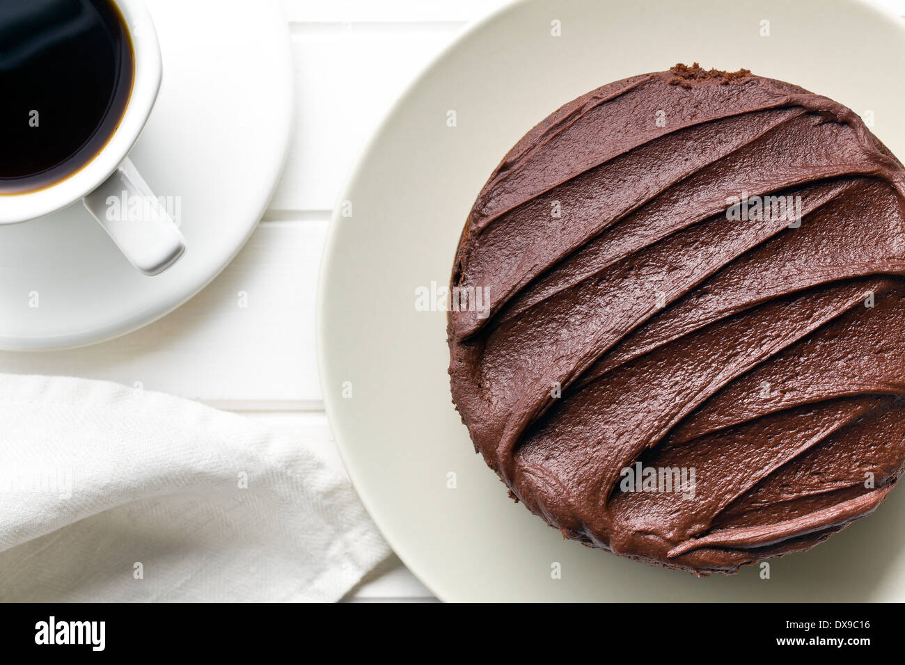 Vue de dessus du gâteau au chocolat noir Banque D'Images