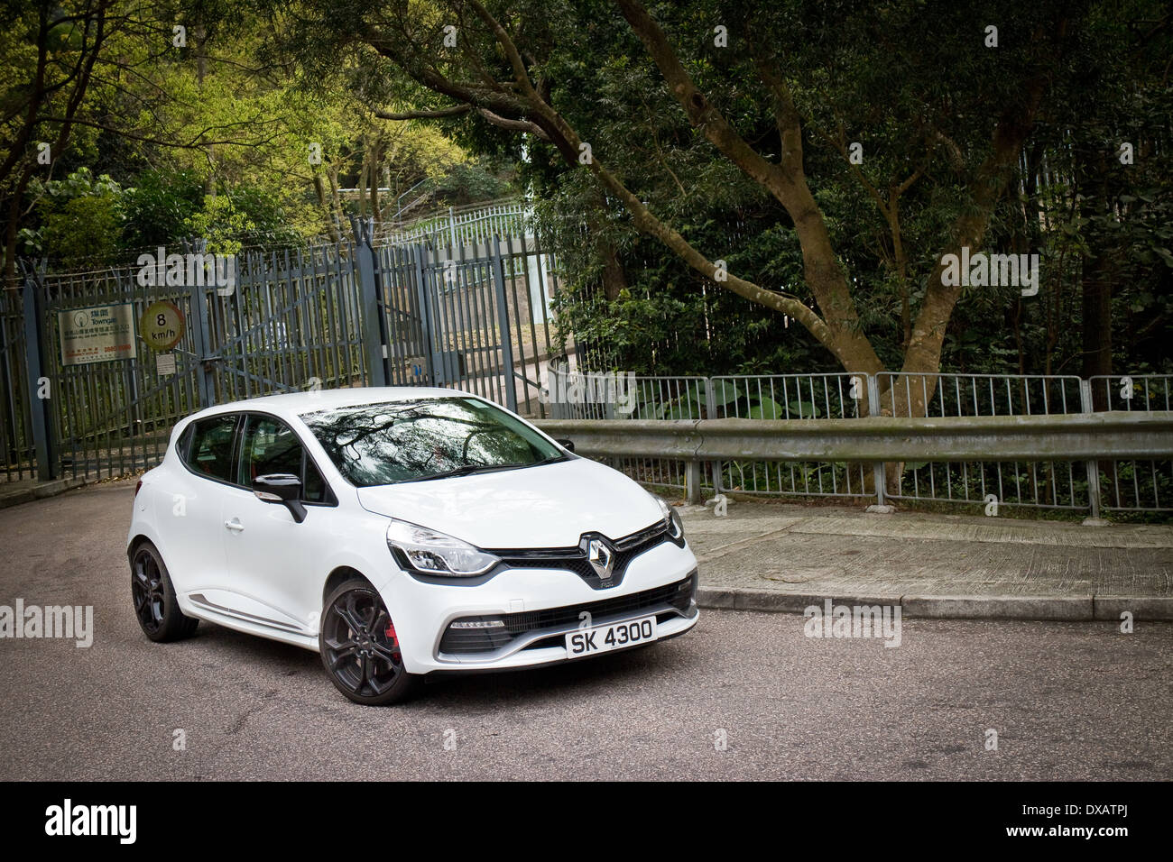 Mazda 6 modèle 2014 de couleur rouge Banque D'Images