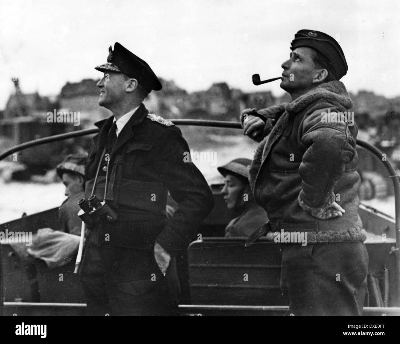 L'amiral de la Royal Navy et la RAF Ramsay le maréchal en chef de l'air Tedder au D-Day Banque D'Images